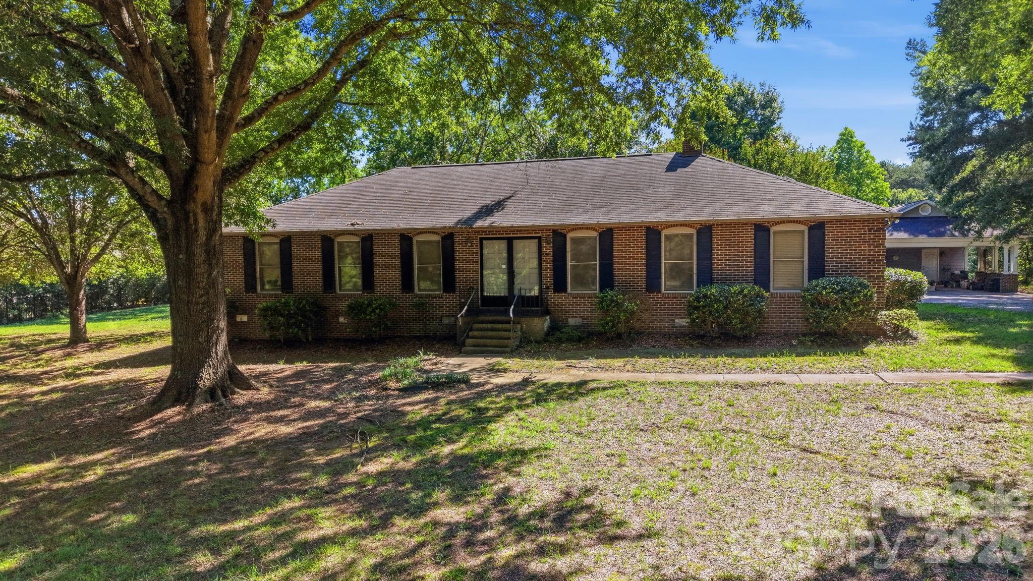 14424 E Rocky River Road — Davidson