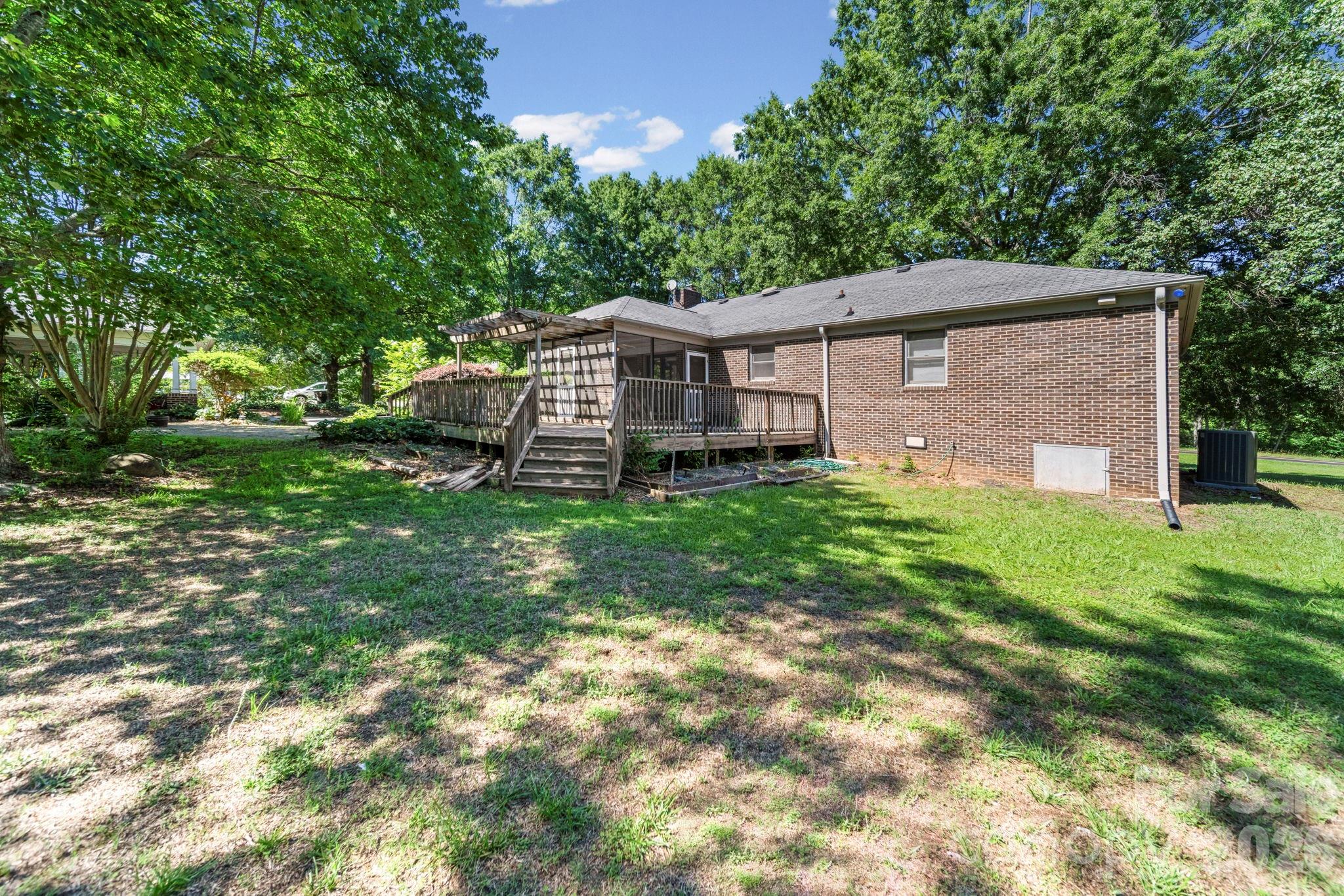 14424 E Rocky River Road — Davidson