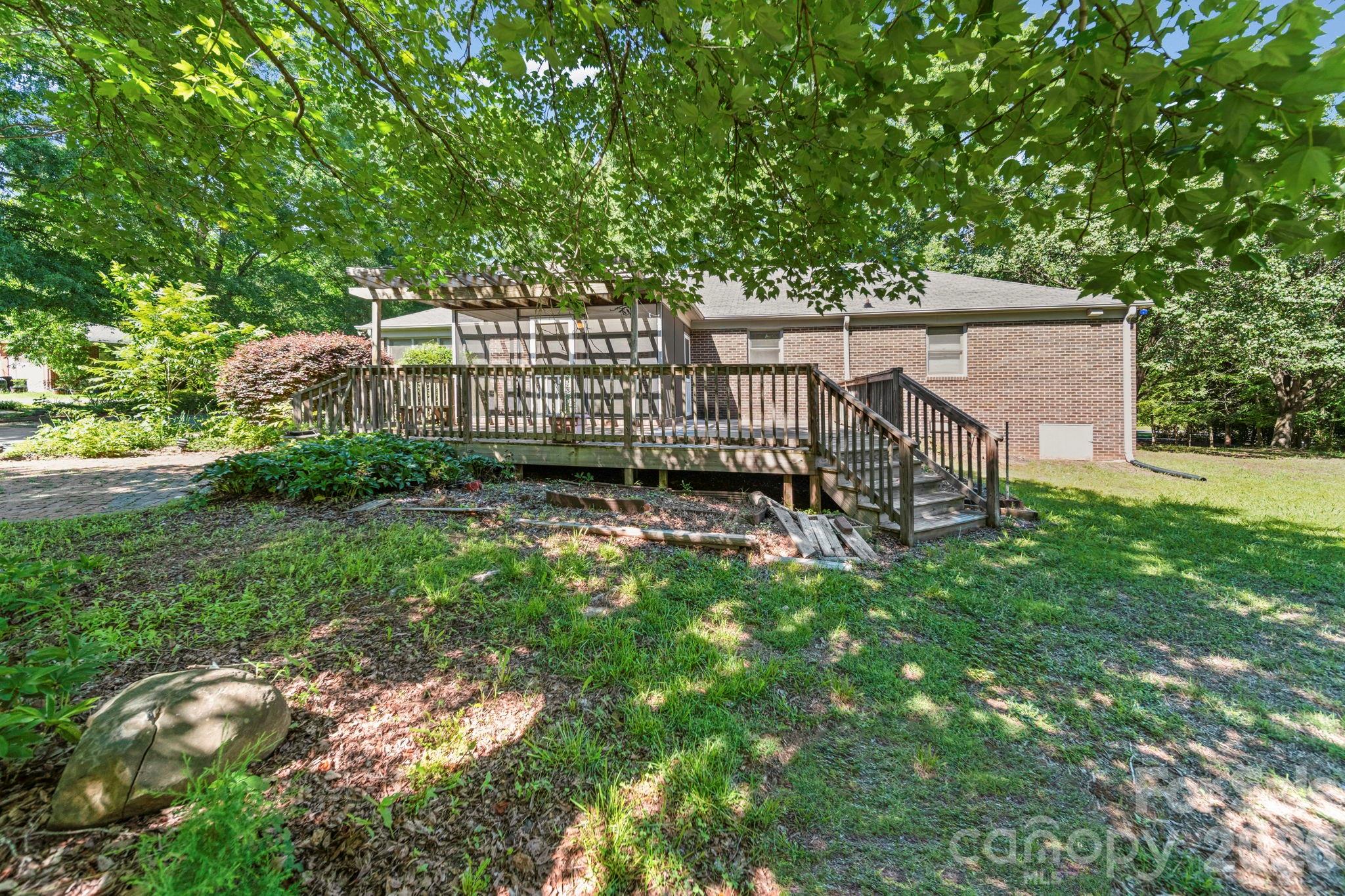 14424 E Rocky River Road — Davidson