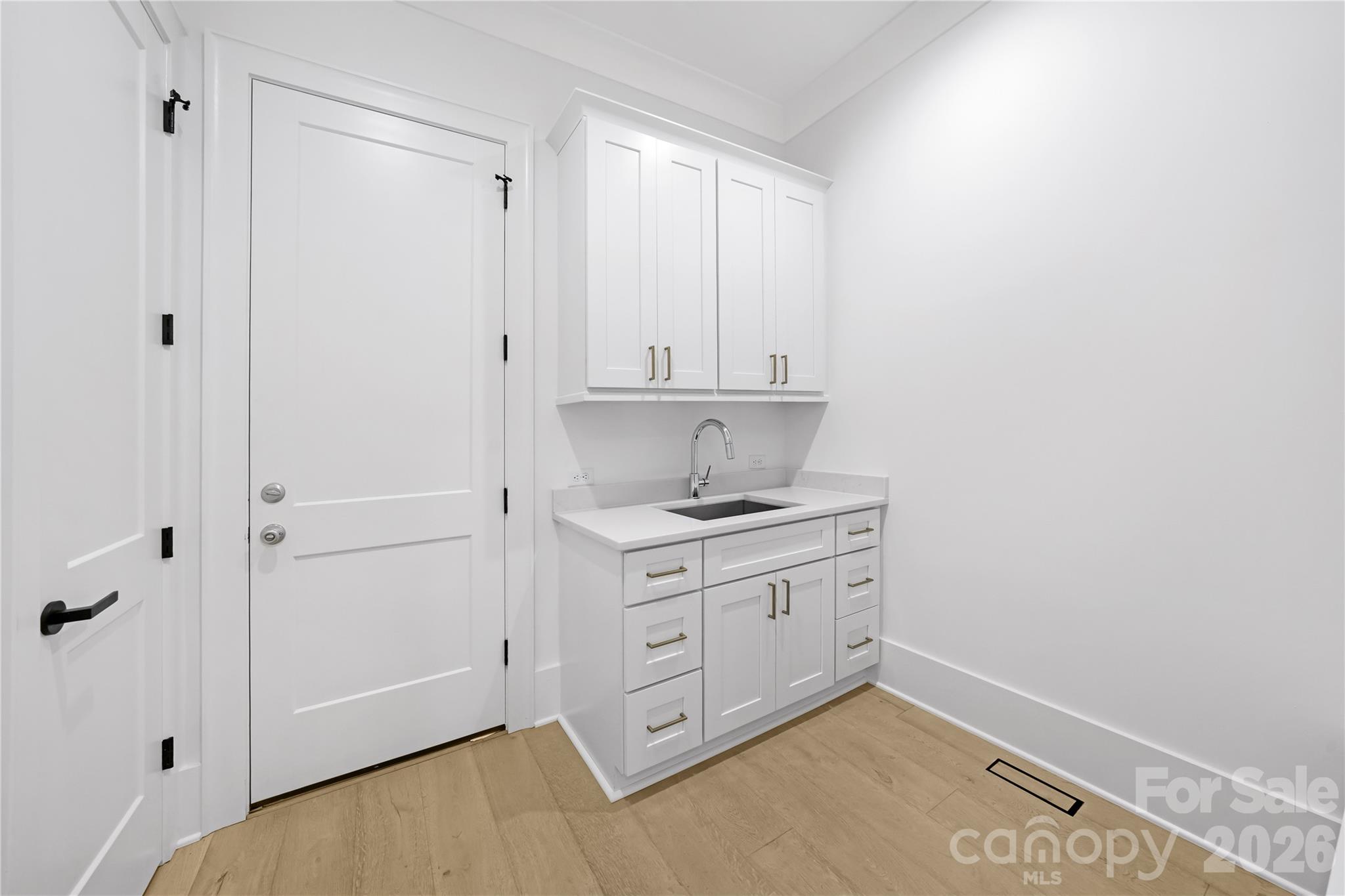 5042 Gilchrist Road #2B — Charlotte