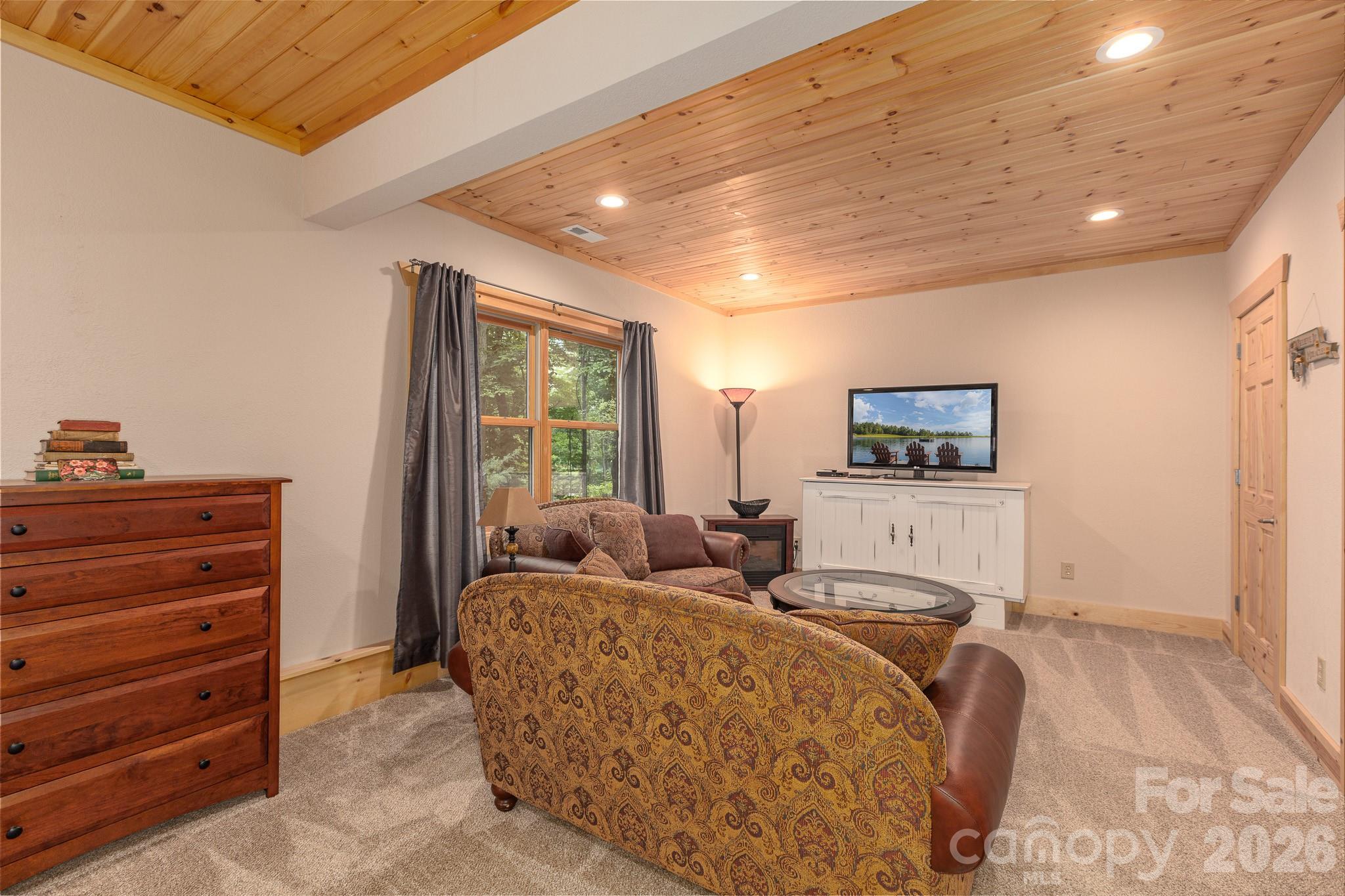 68 Woodgate Trail #93 — Nebo