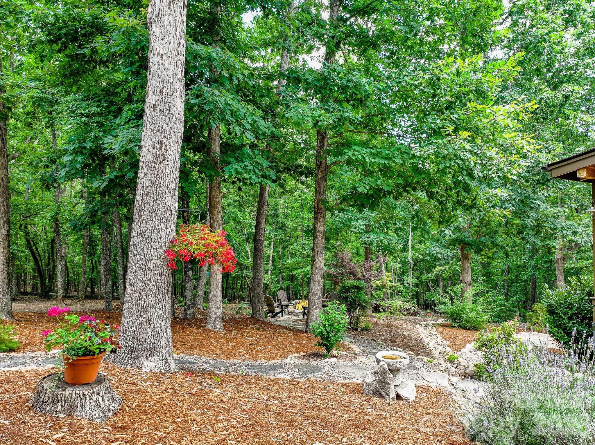 68 Woodgate Trail #93 — Nebo