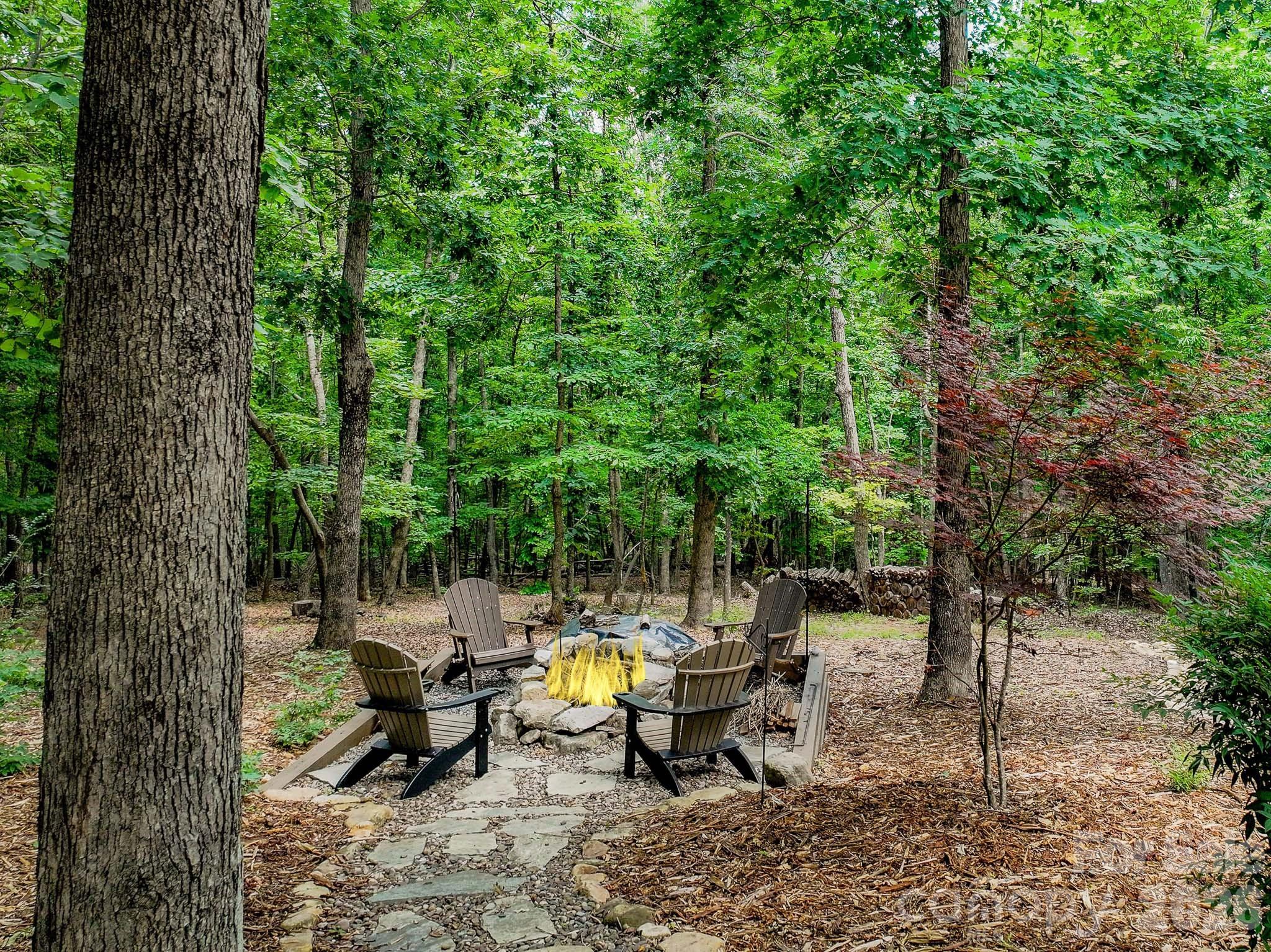 68 Woodgate Trail #93 — Nebo