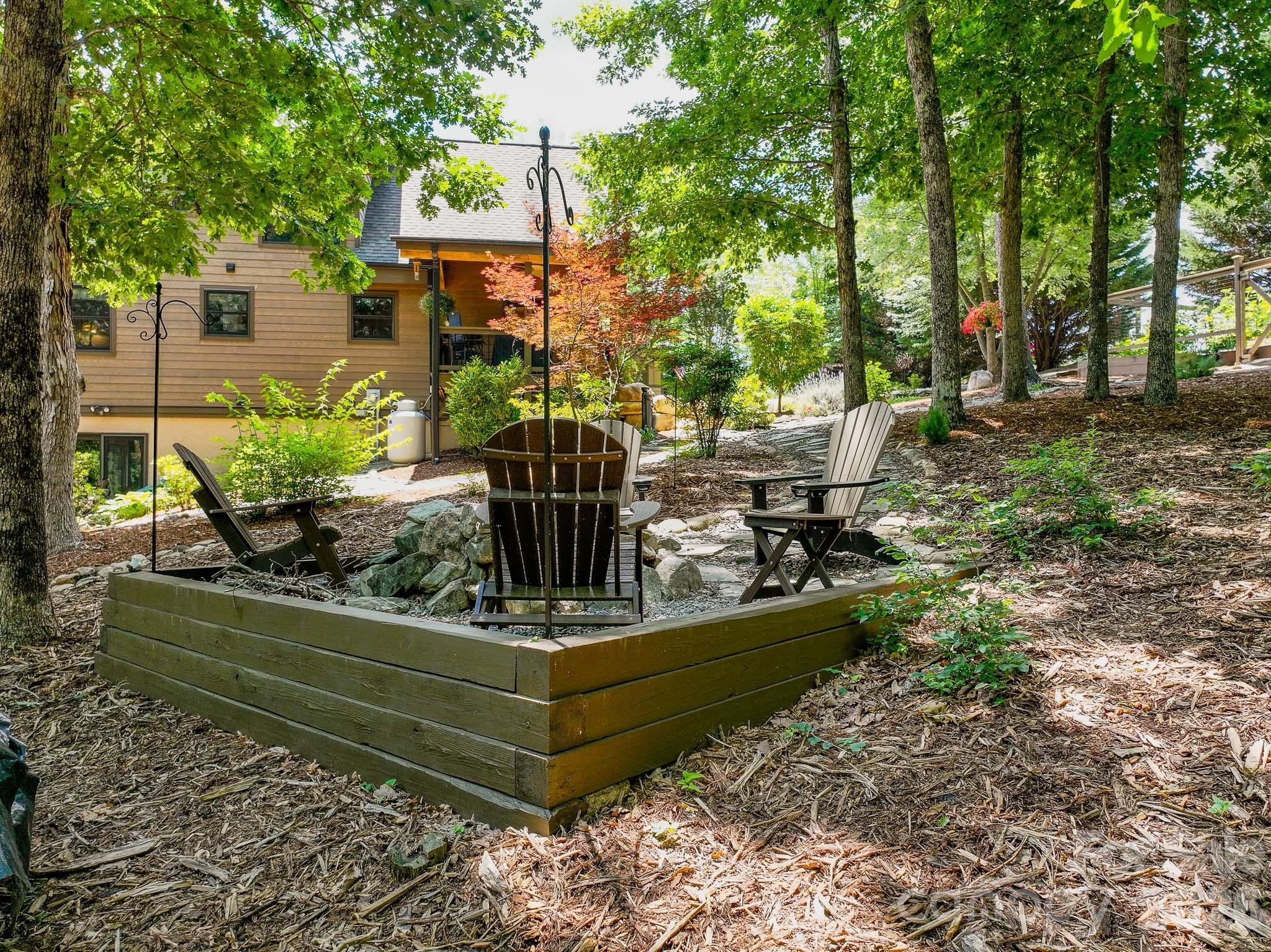 68 Woodgate Trail #93 — Nebo