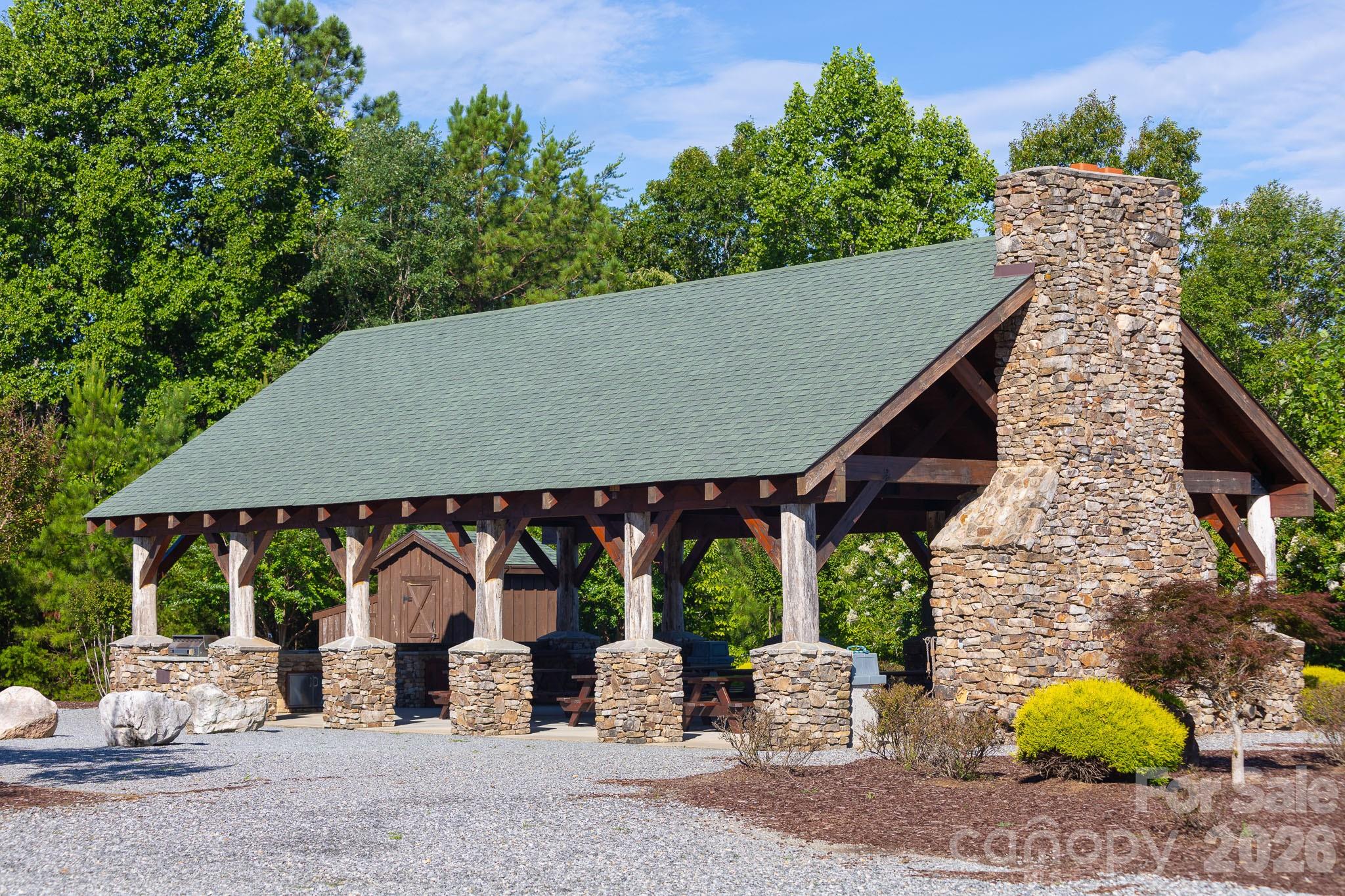 68 Woodgate Trail #93 — Nebo