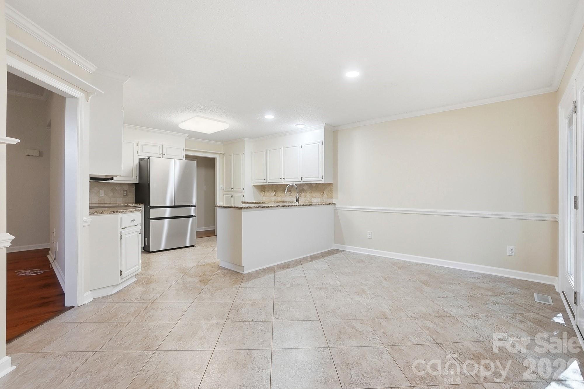 1506 Village Court — Gastonia
