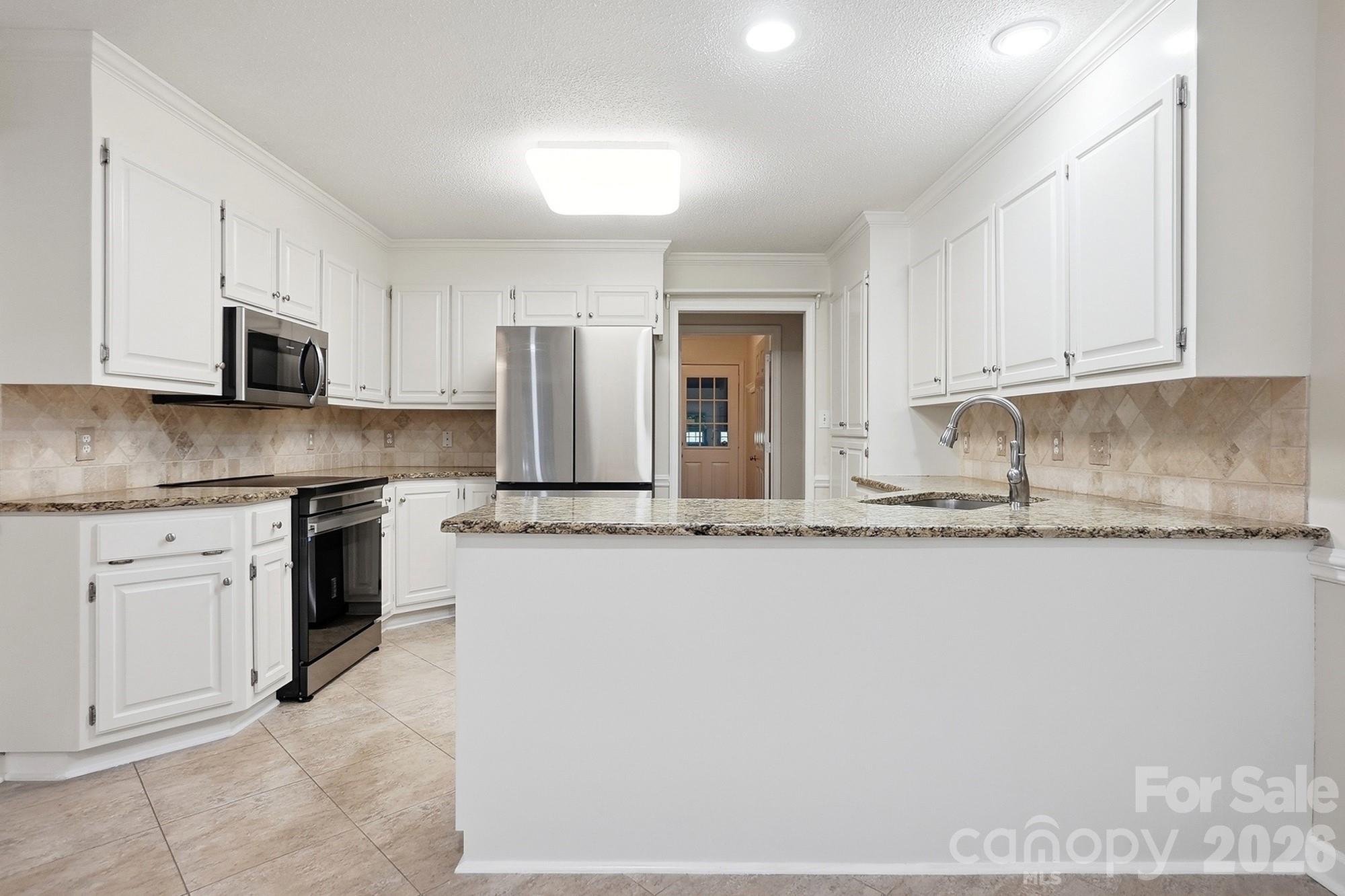 1506 Village Court — Gastonia