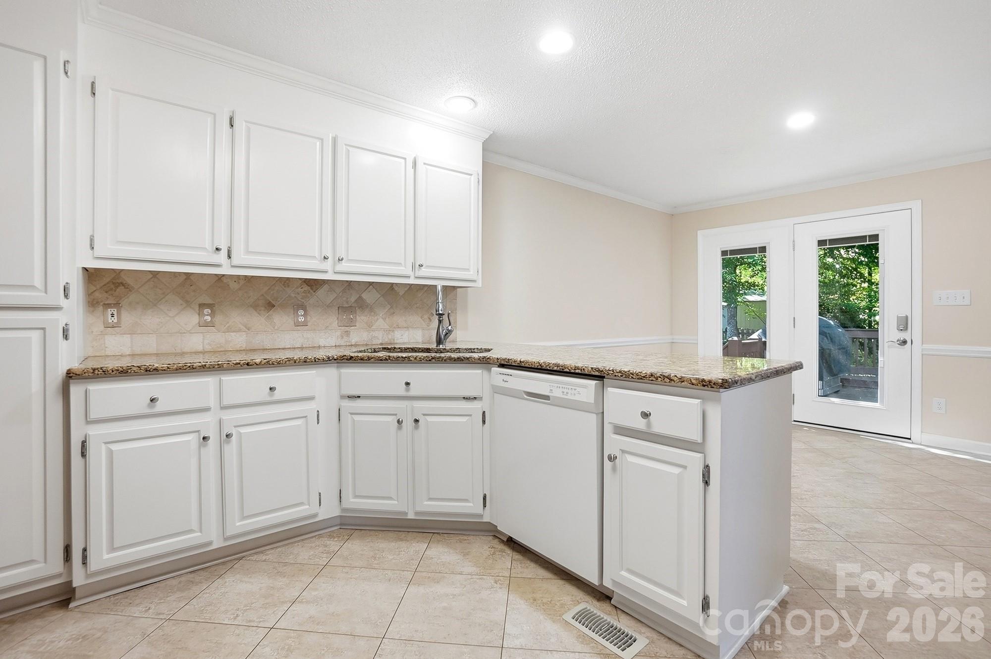 1506 Village Court — Gastonia