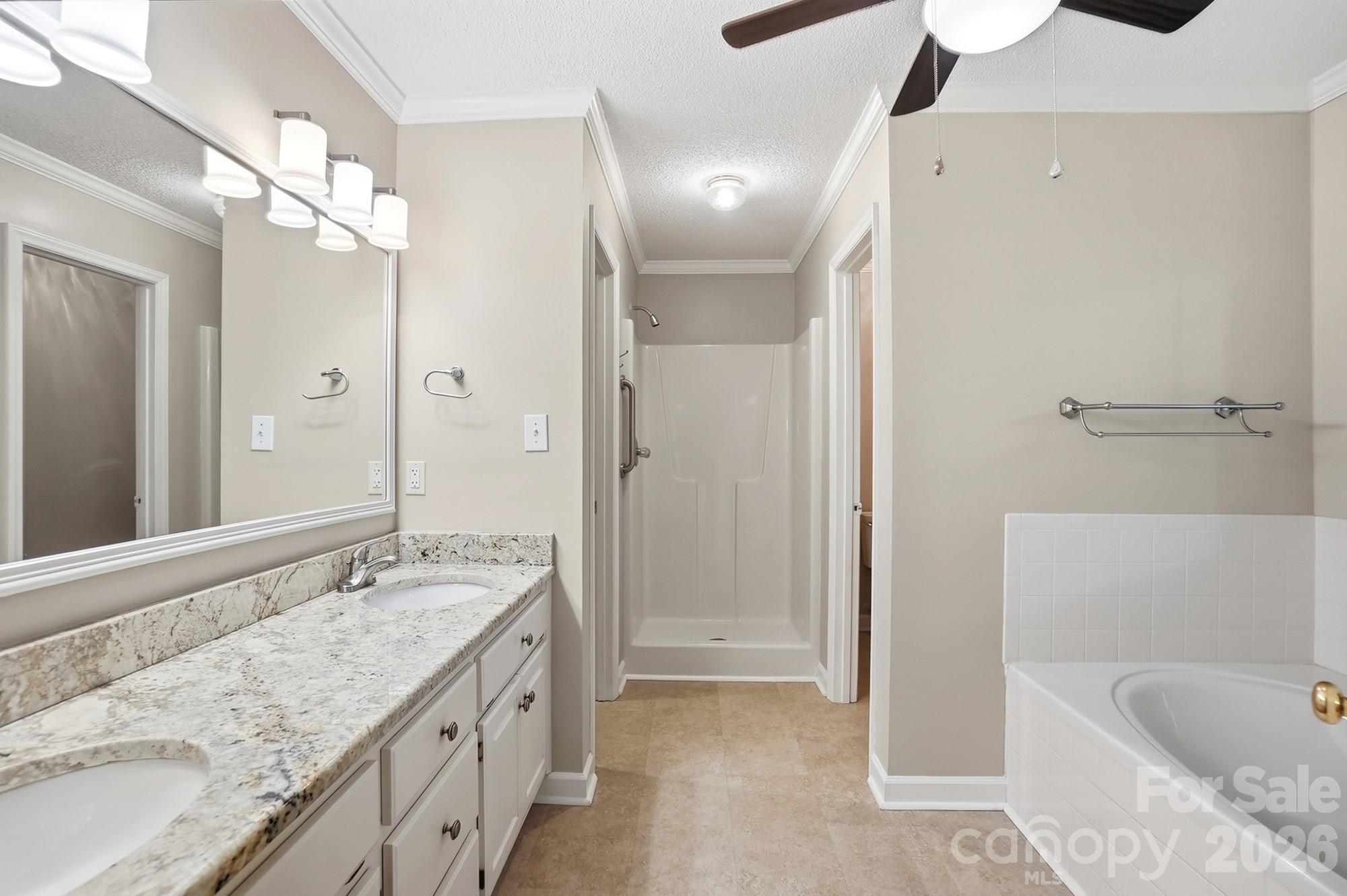 1506 Village Court — Gastonia