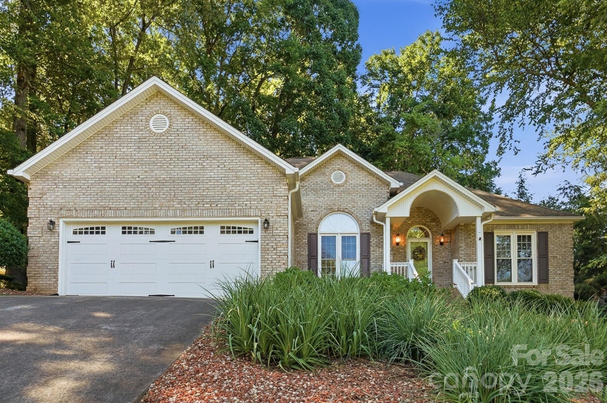 1506 Village Court — Gastonia