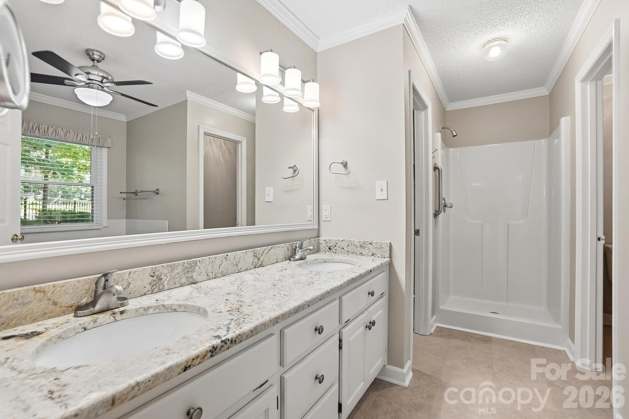 1506 Village Court — Gastonia