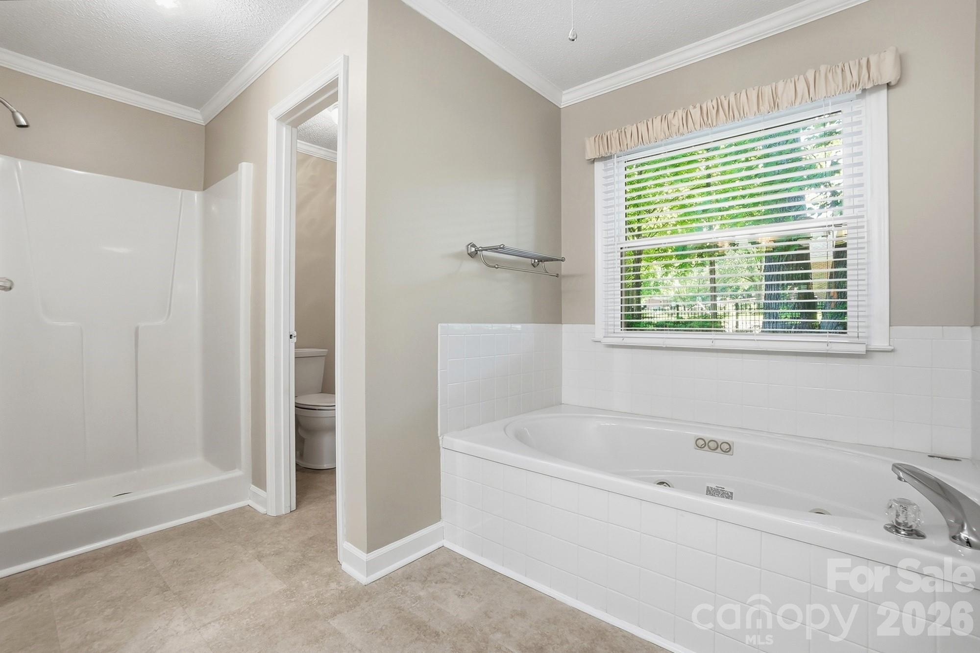 1506 Village Court — Gastonia