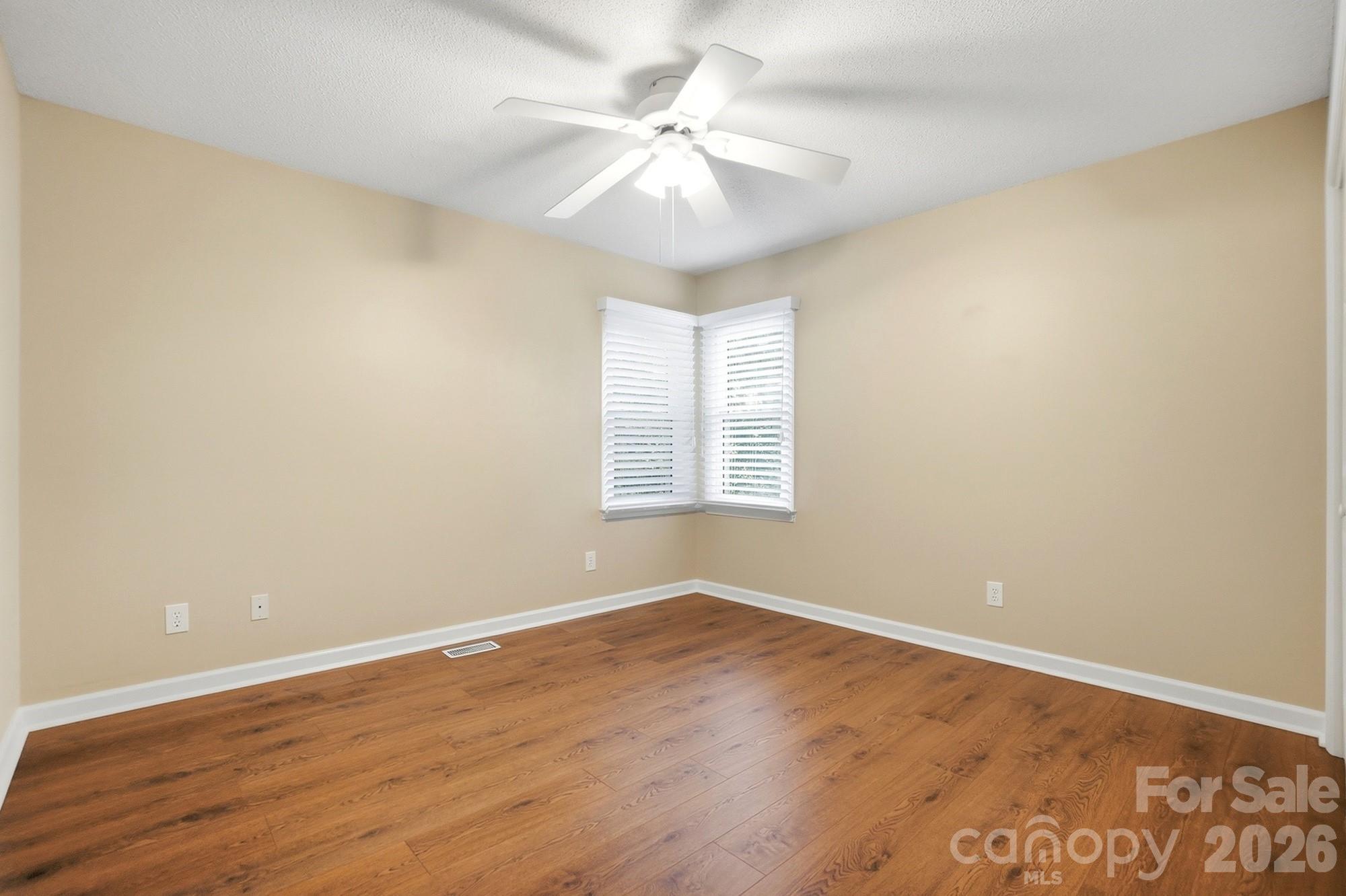 1506 Village Court — Gastonia