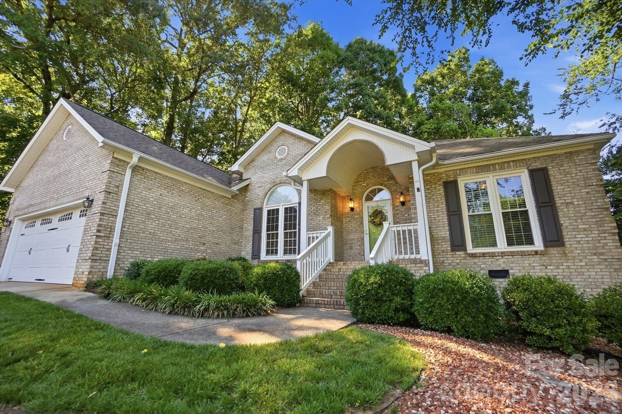 1506 Village Court — Gastonia
