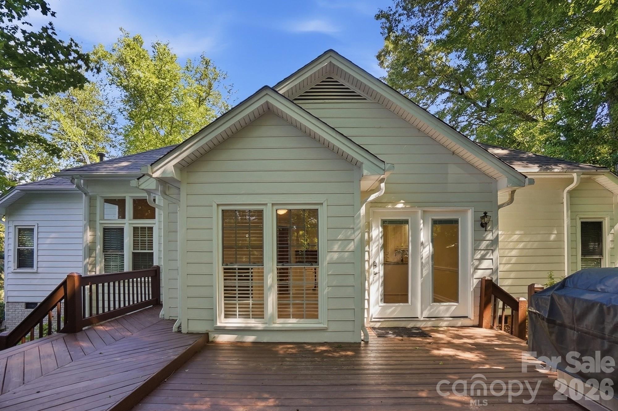1506 Village Court — Gastonia