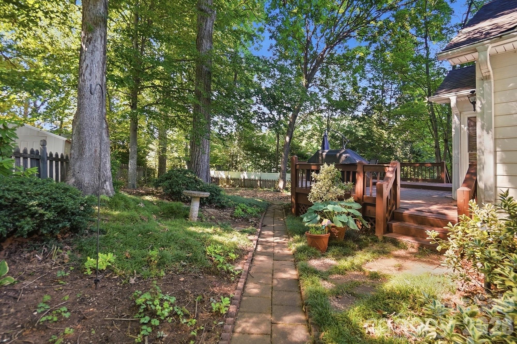 1506 Village Court — Gastonia