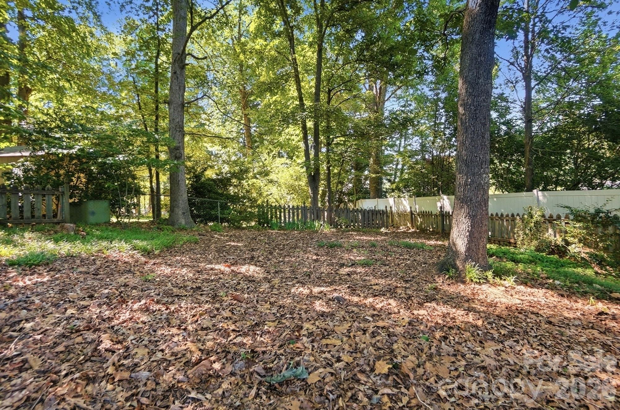 1506 Village Court — Gastonia