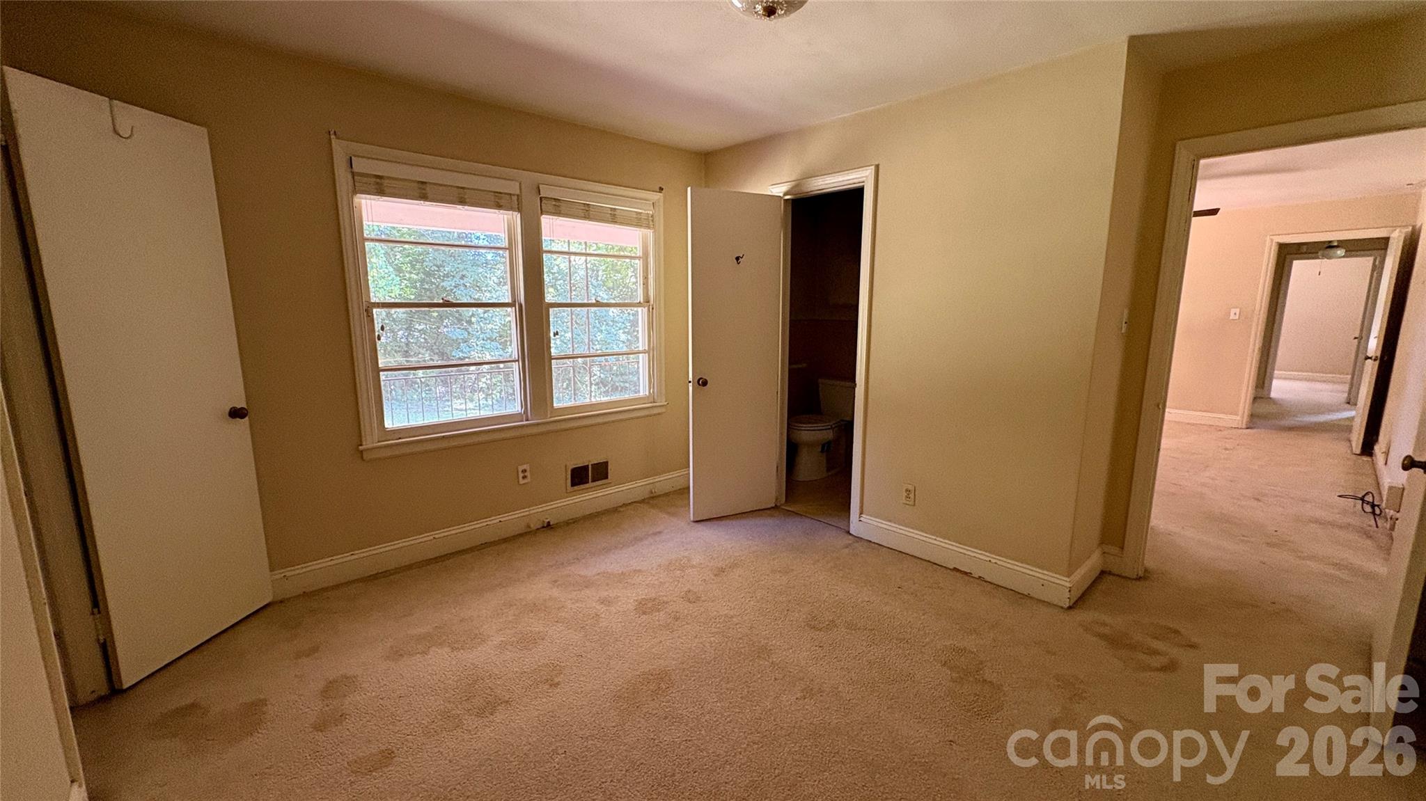 150 31st Avenue NW — Hickory