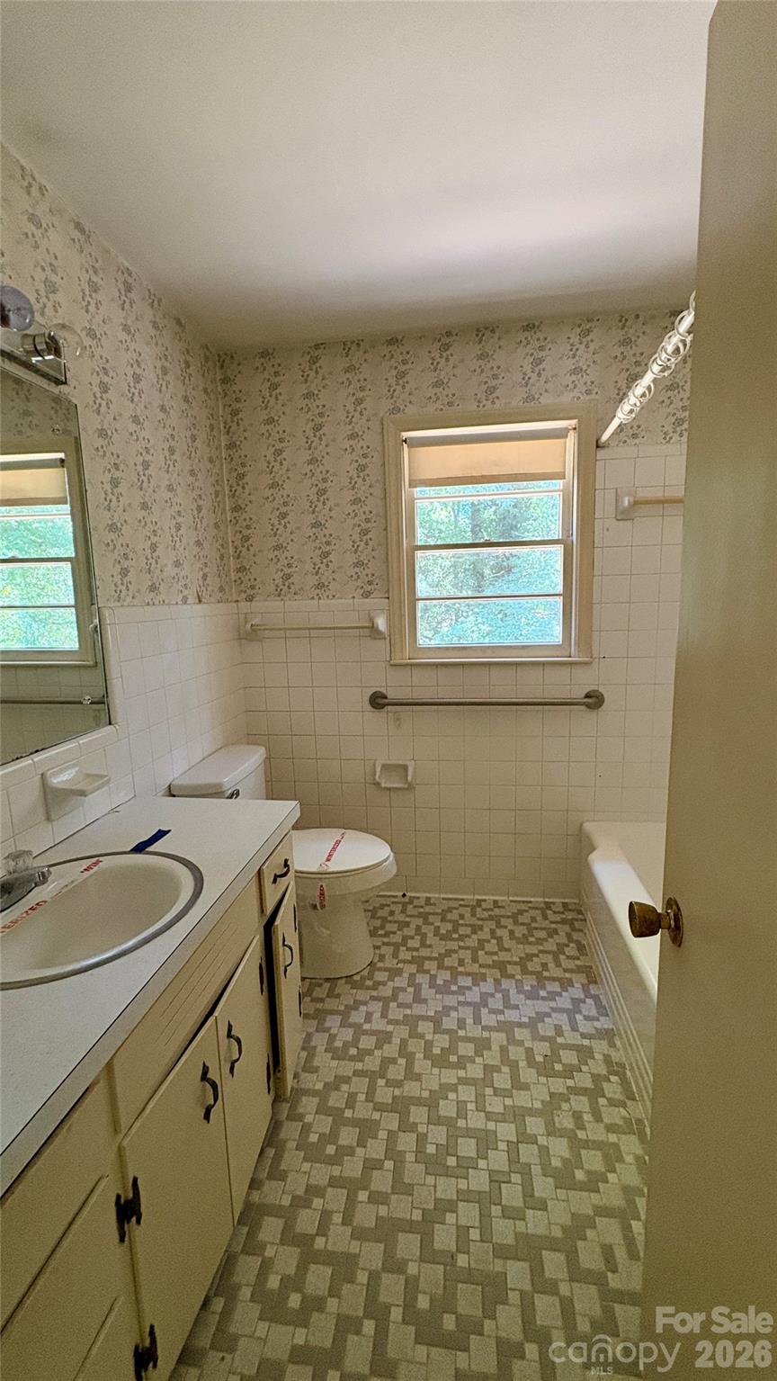 150 31st Avenue NW — Hickory