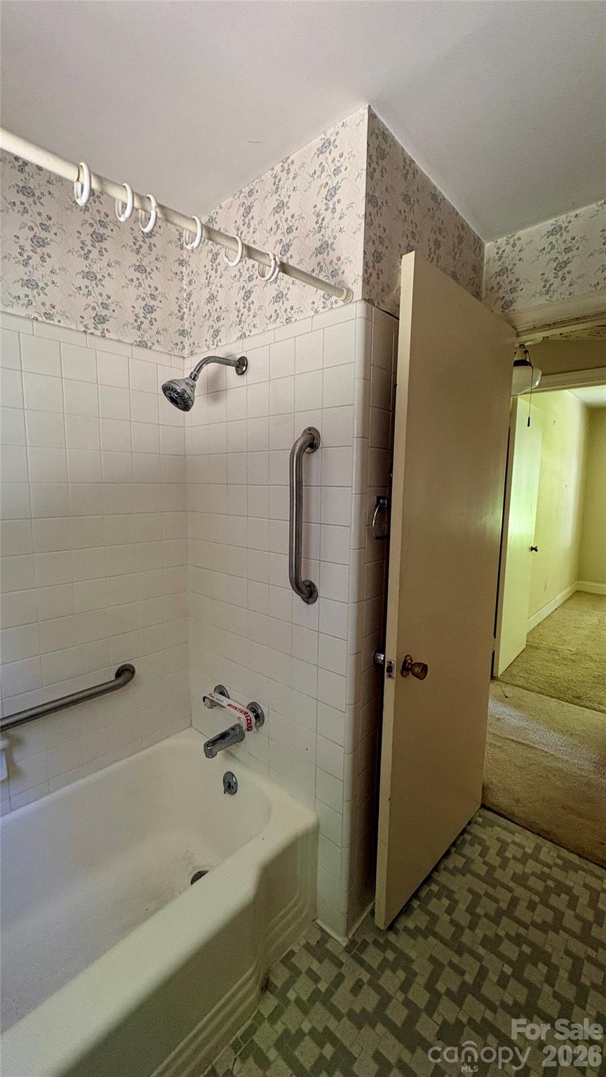 150 31st Avenue NW — Hickory