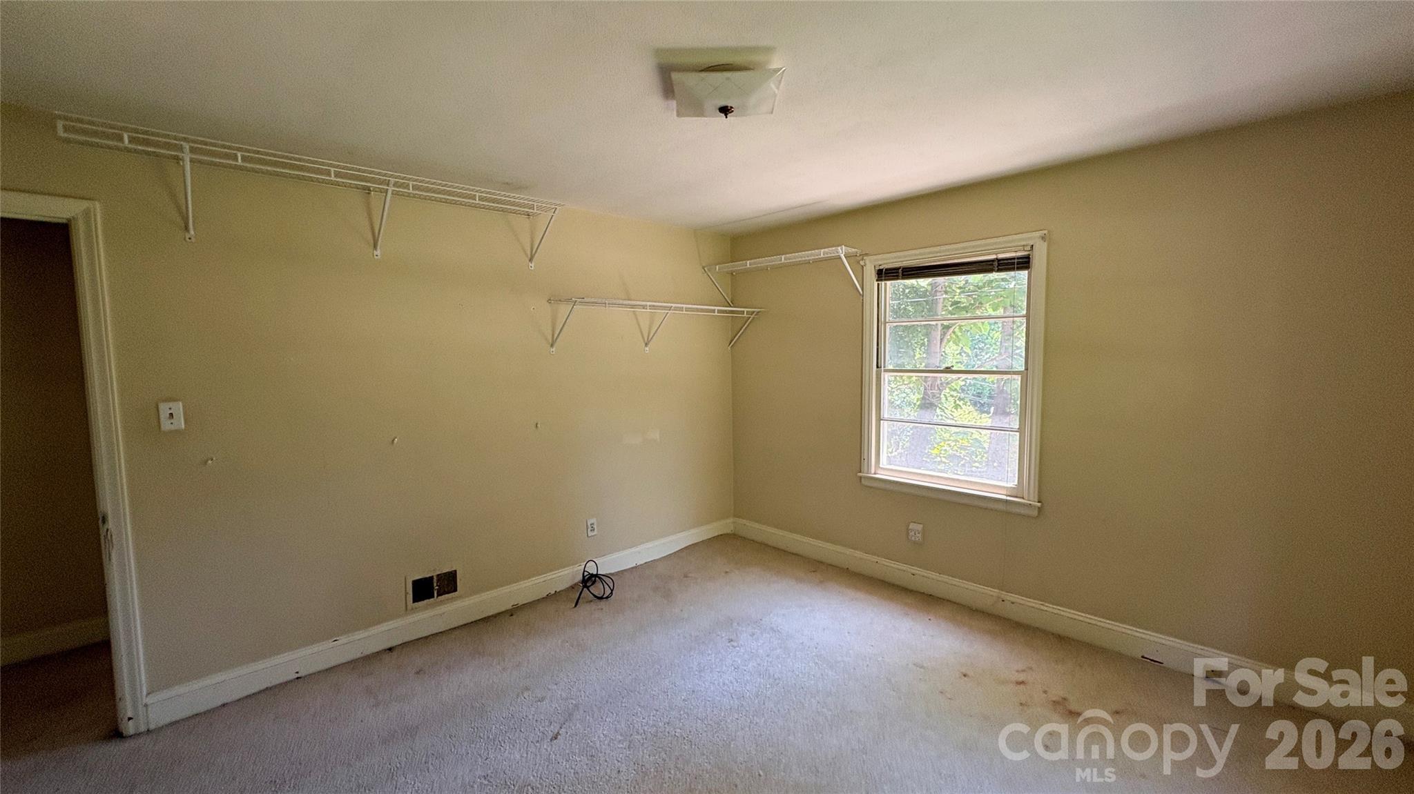 150 31st Avenue NW — Hickory