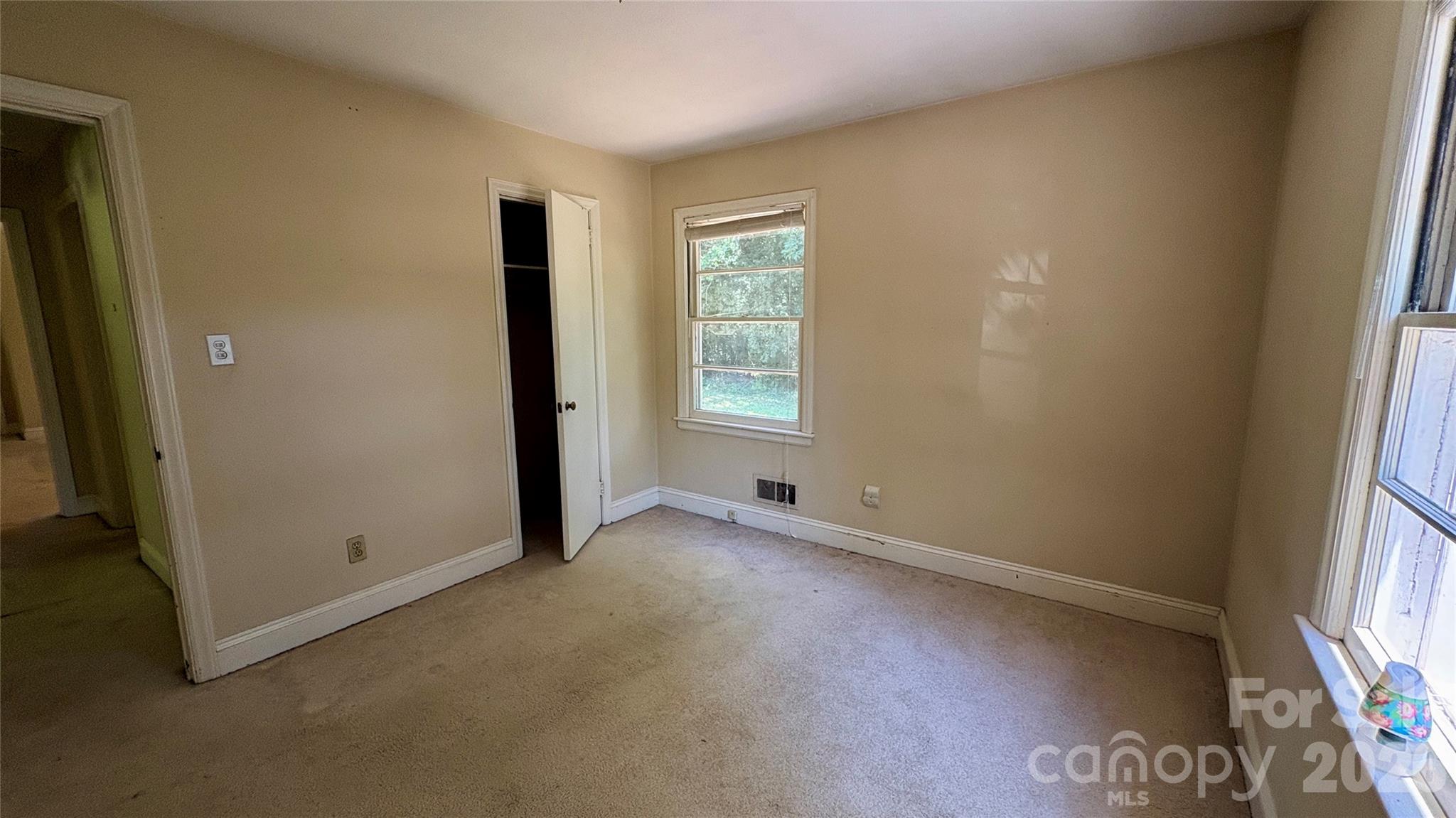 150 31st Avenue NW — Hickory
