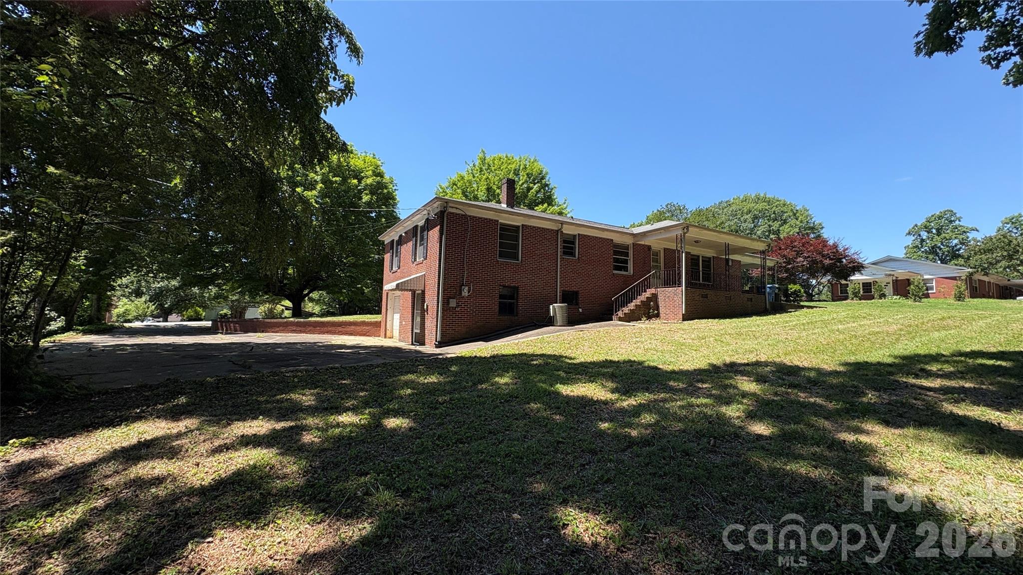 150 31st Avenue NW — Hickory