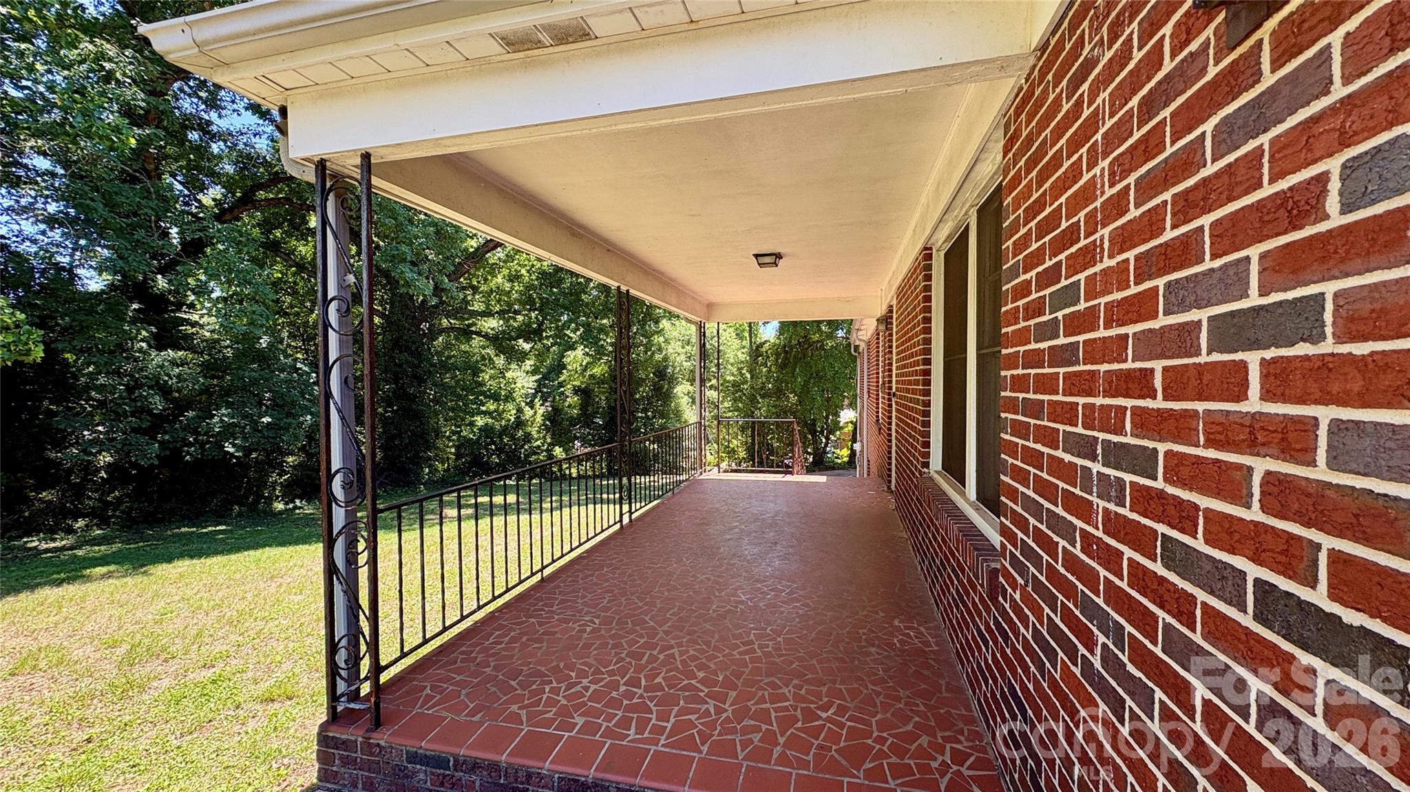 150 31st Avenue NW — Hickory