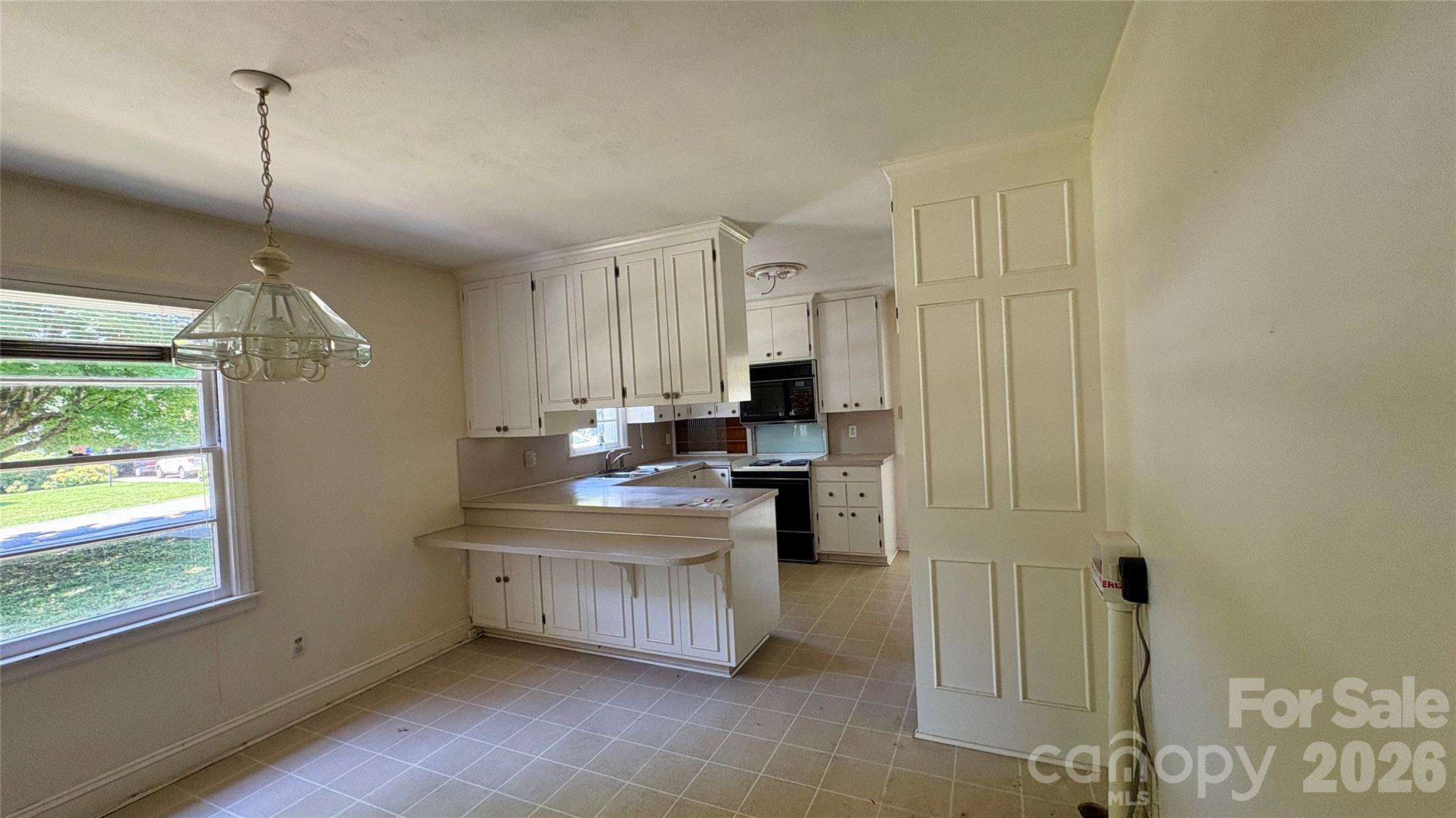 150 31st Avenue NW — Hickory
