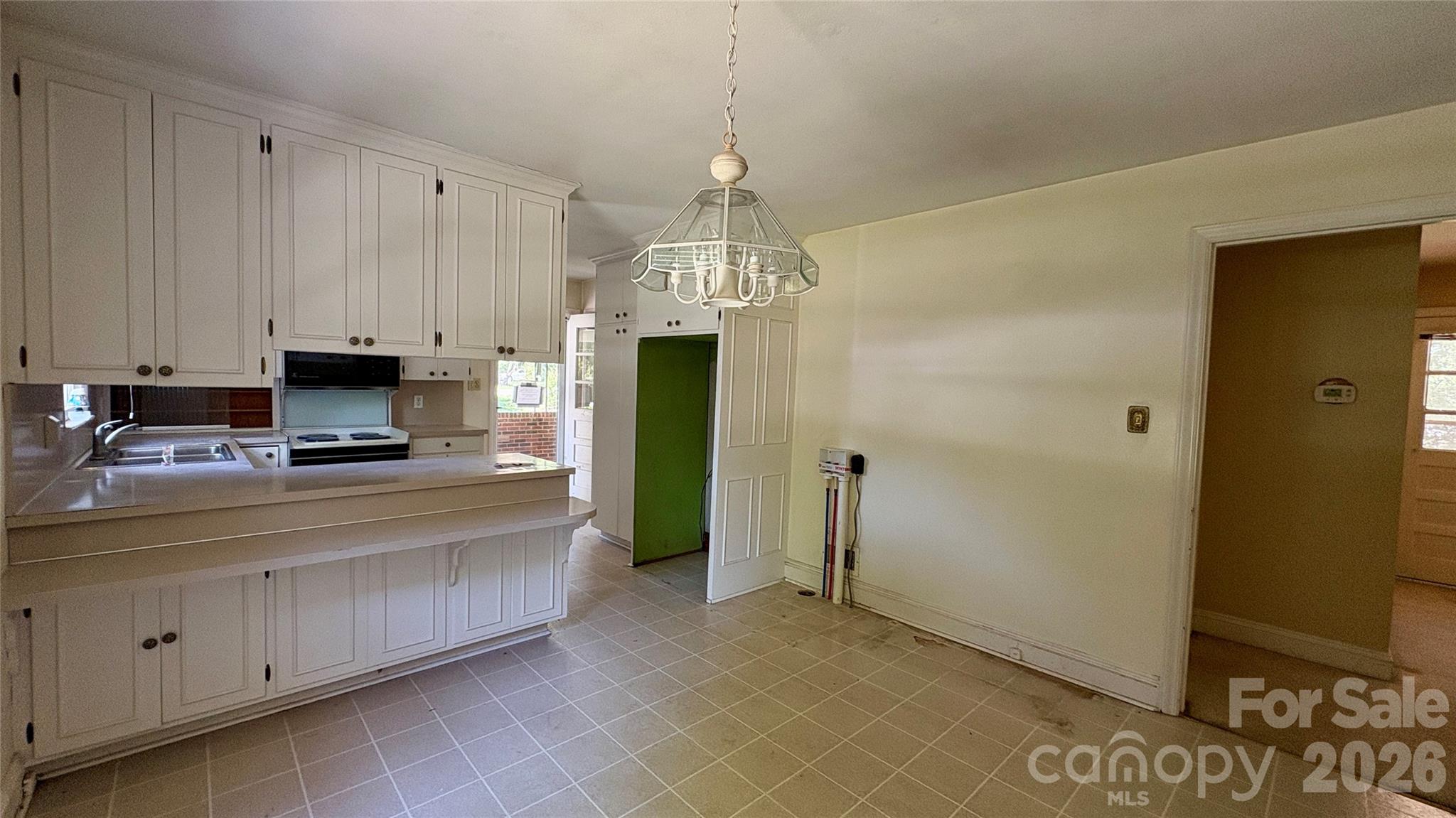 150 31st Avenue NW — Hickory