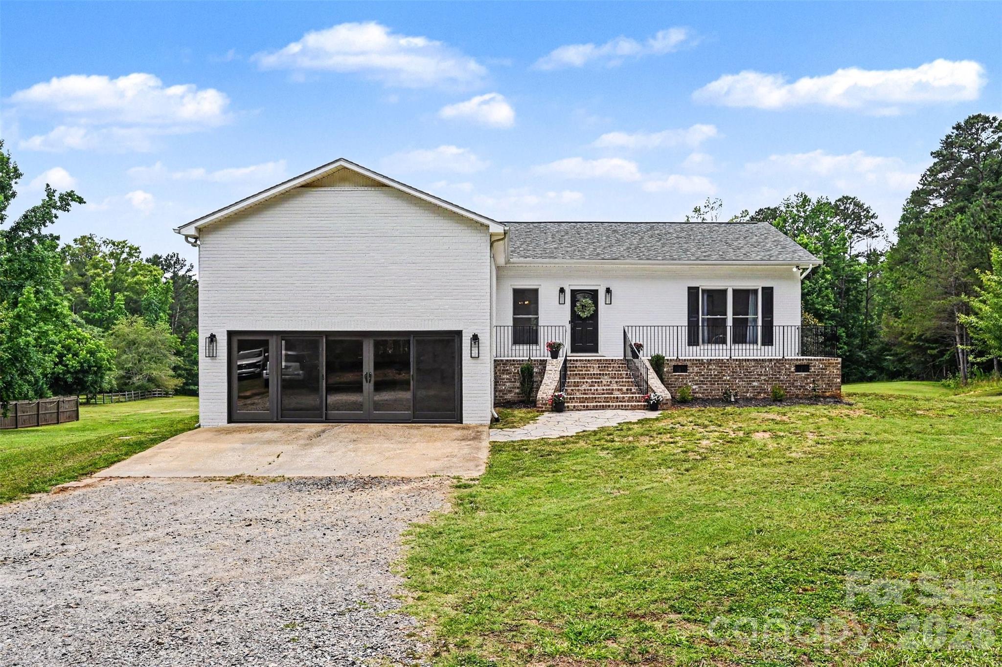 1380 Saddle Drive — York