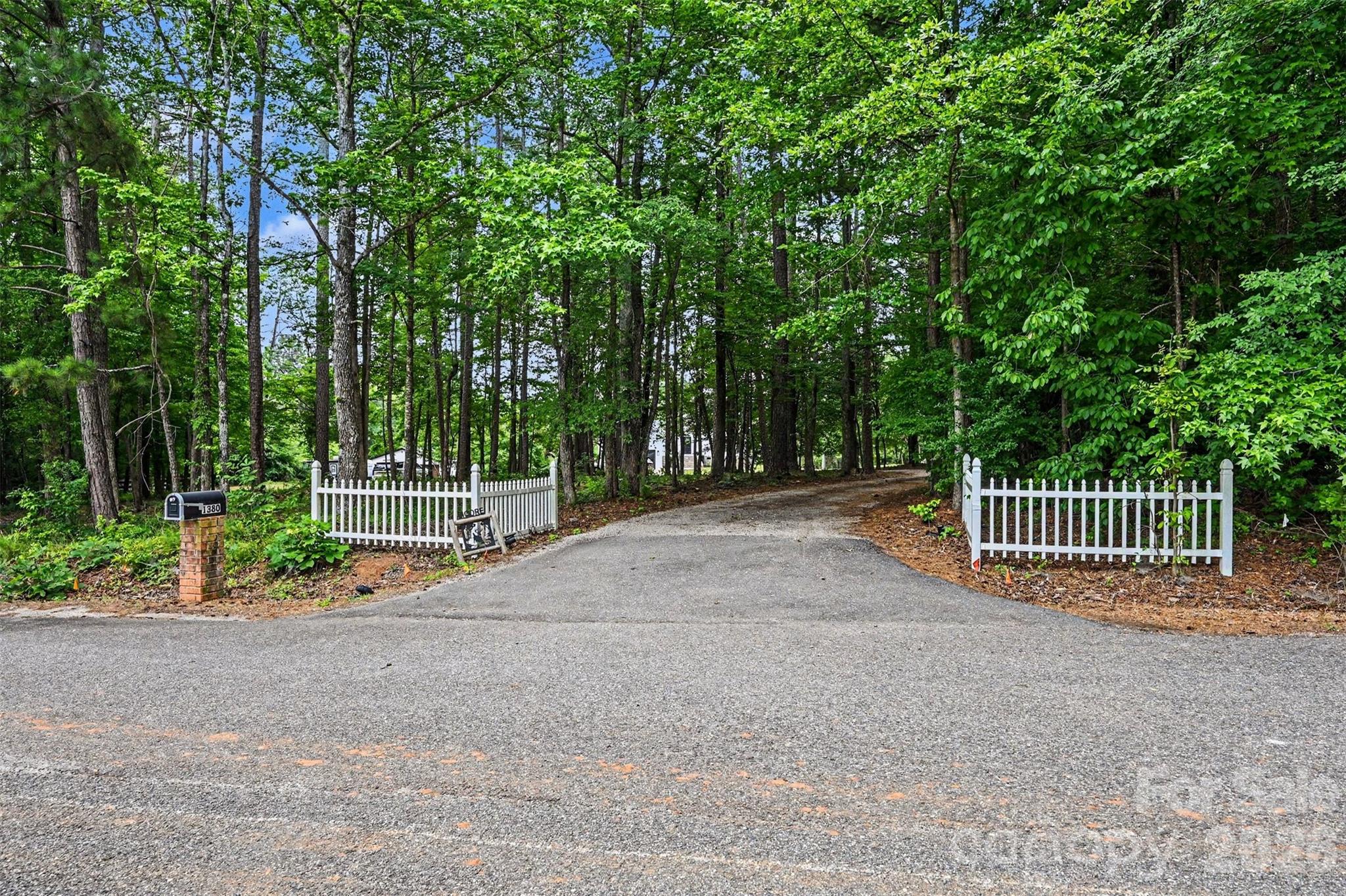 1380 Saddle Drive — York