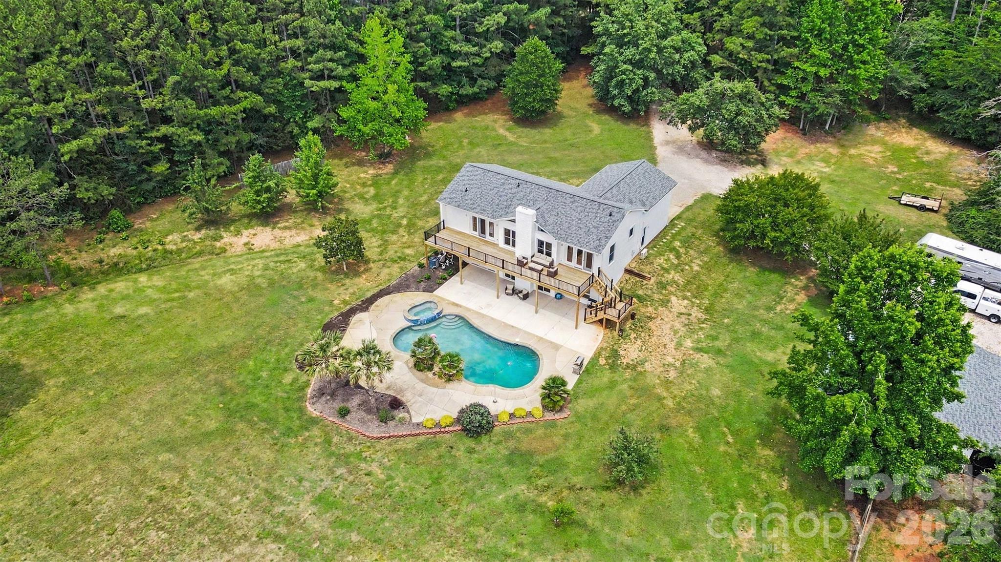 1380 Saddle Drive — York