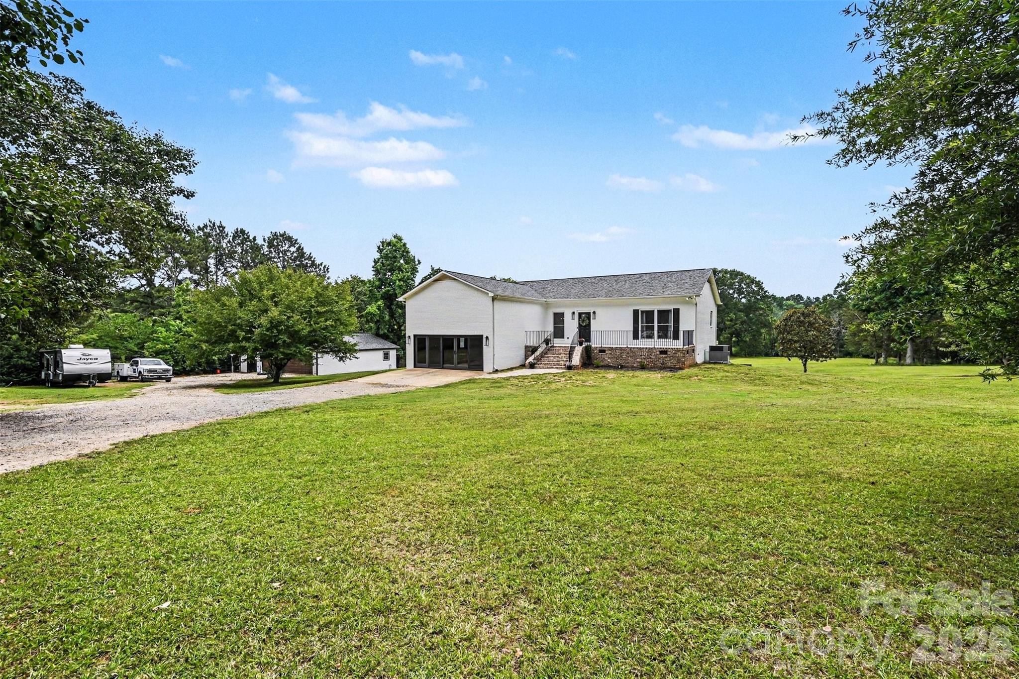 1380 Saddle Drive — York