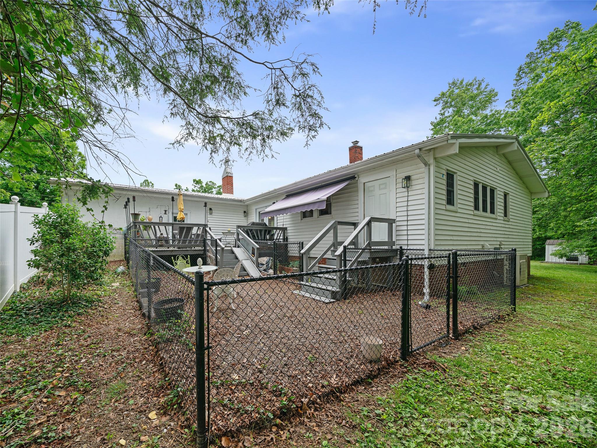 44 Hemlock Avenue — Spruce Pine