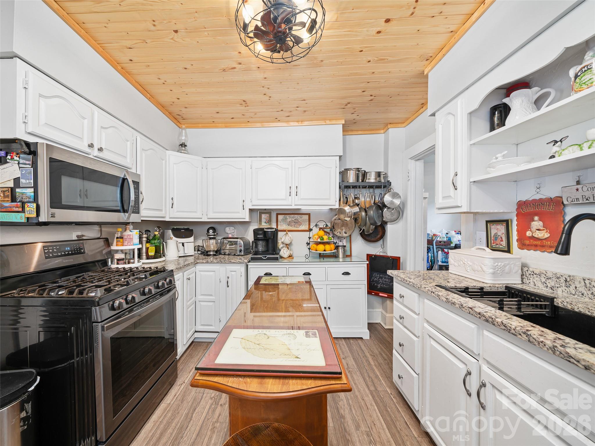 44 Hemlock Avenue — Spruce Pine
