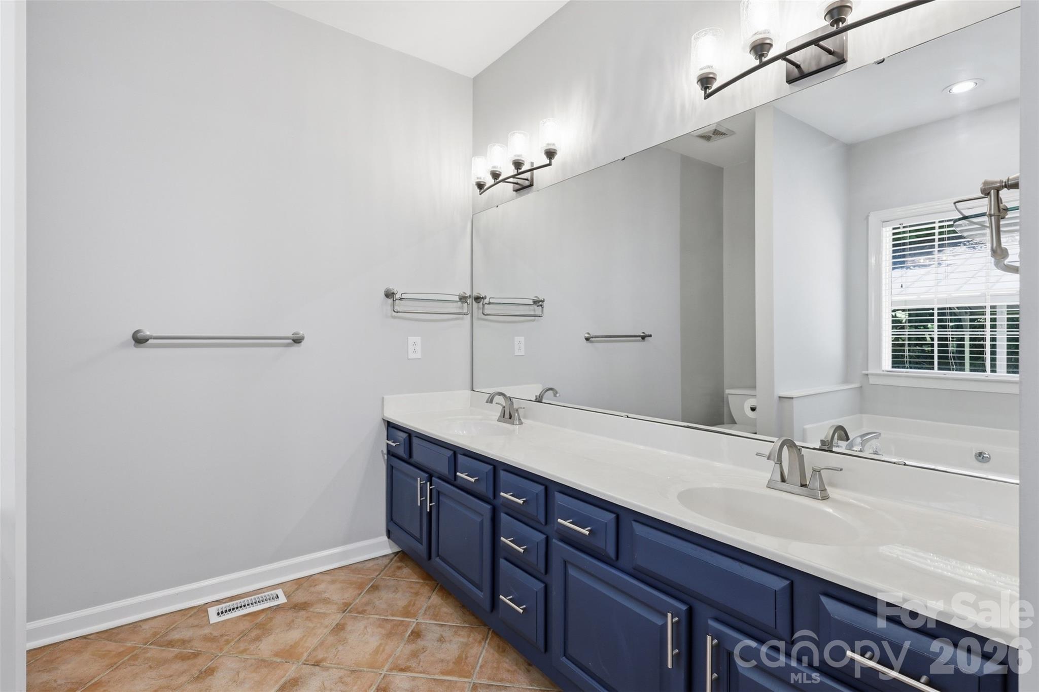 2230 Wedgewood Drive — Matthews
