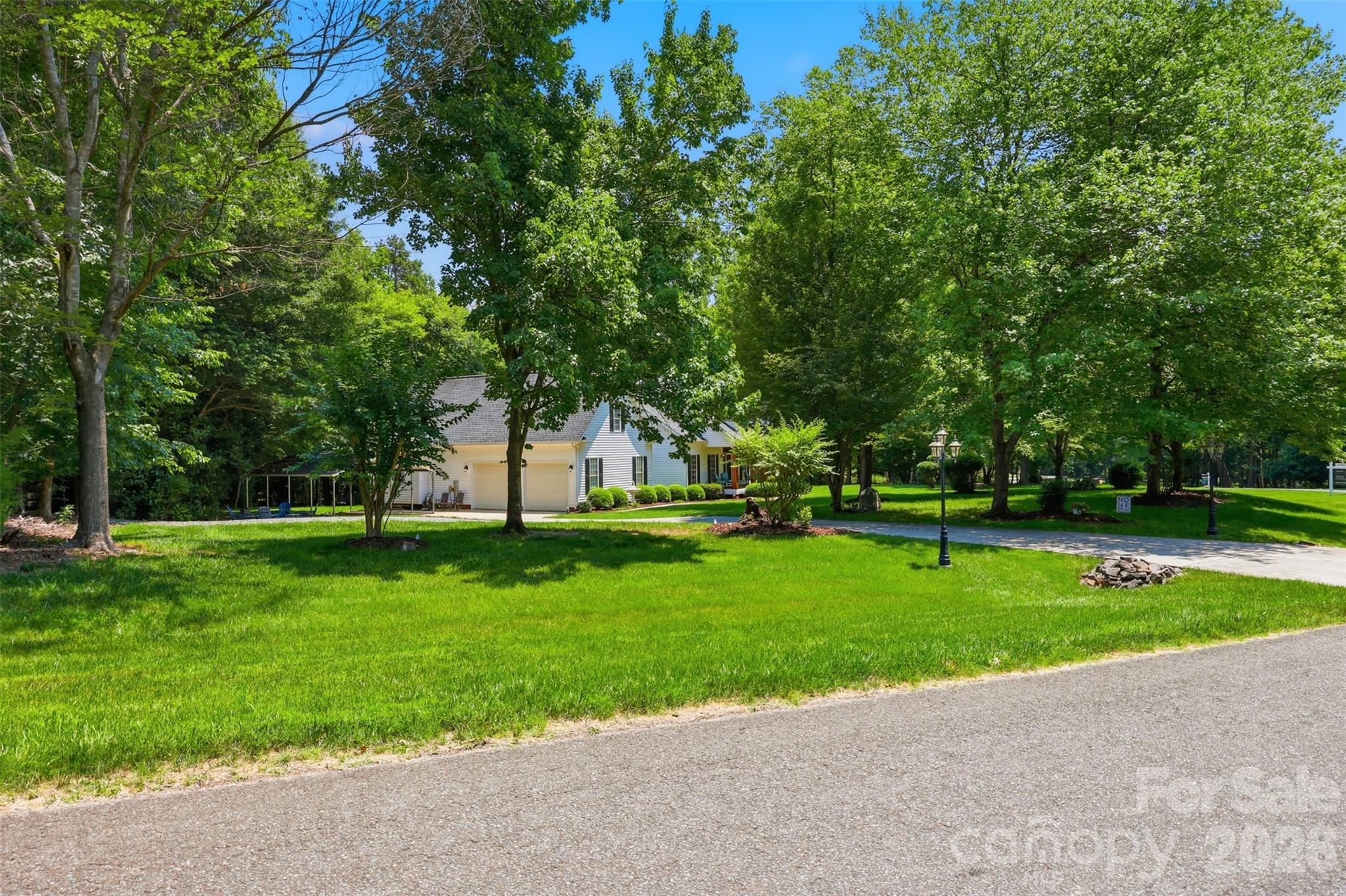 2230 Wedgewood Drive — Matthews
