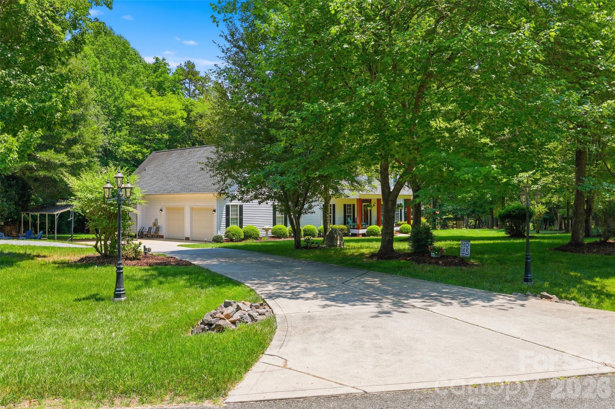2230 Wedgewood Drive — Matthews