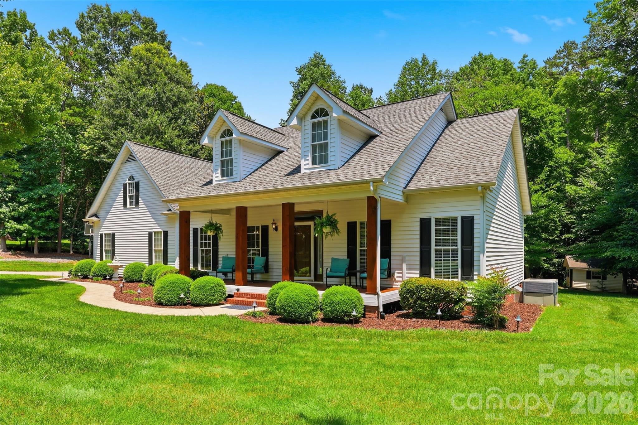 2230 Wedgewood Drive — Matthews