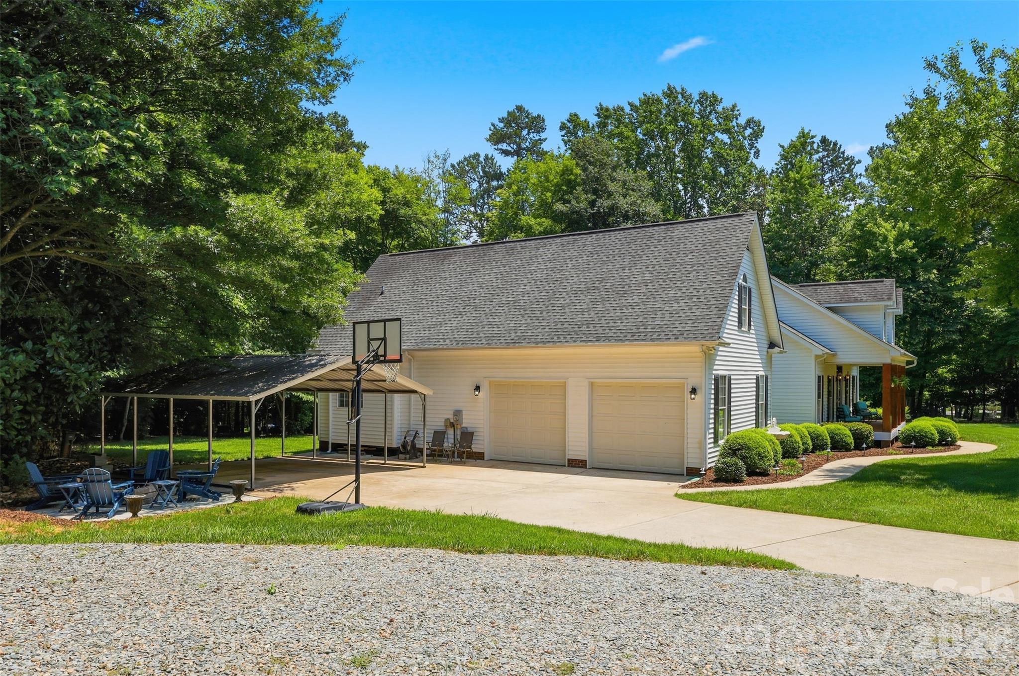 2230 Wedgewood Drive — Matthews