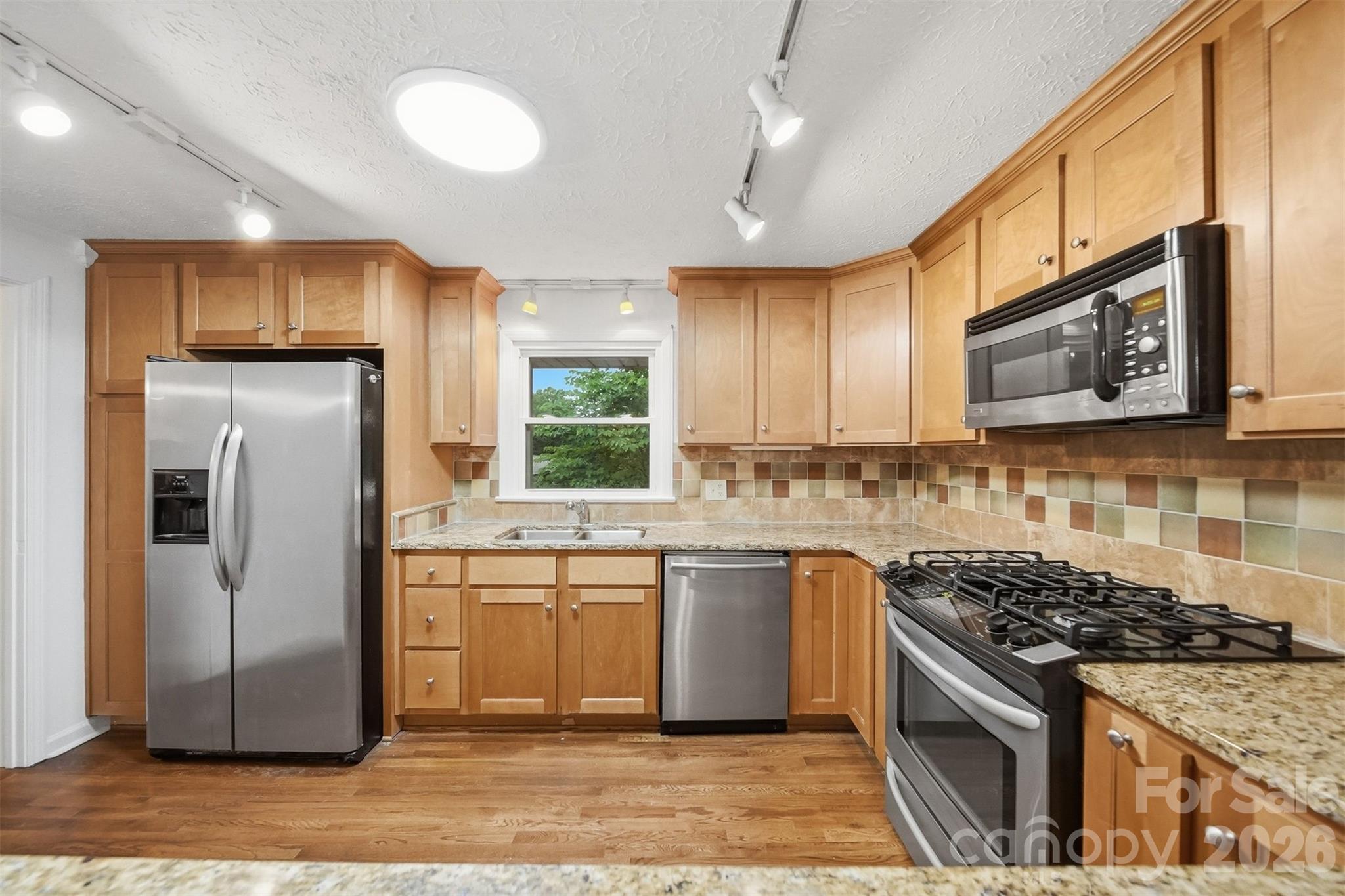 1085 19th Avenue Place NW — Hickory