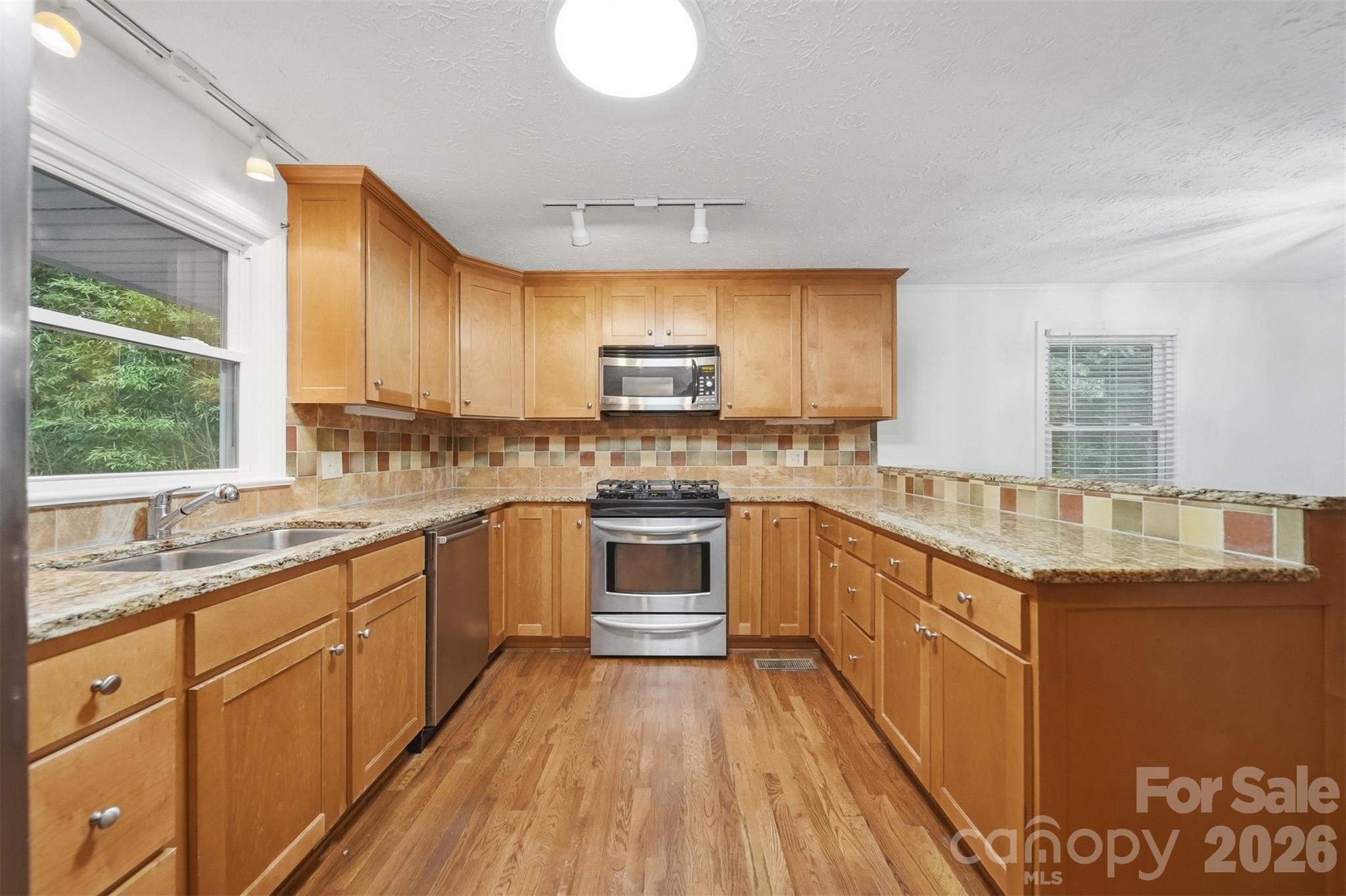 1085 19th Avenue Place NW — Hickory