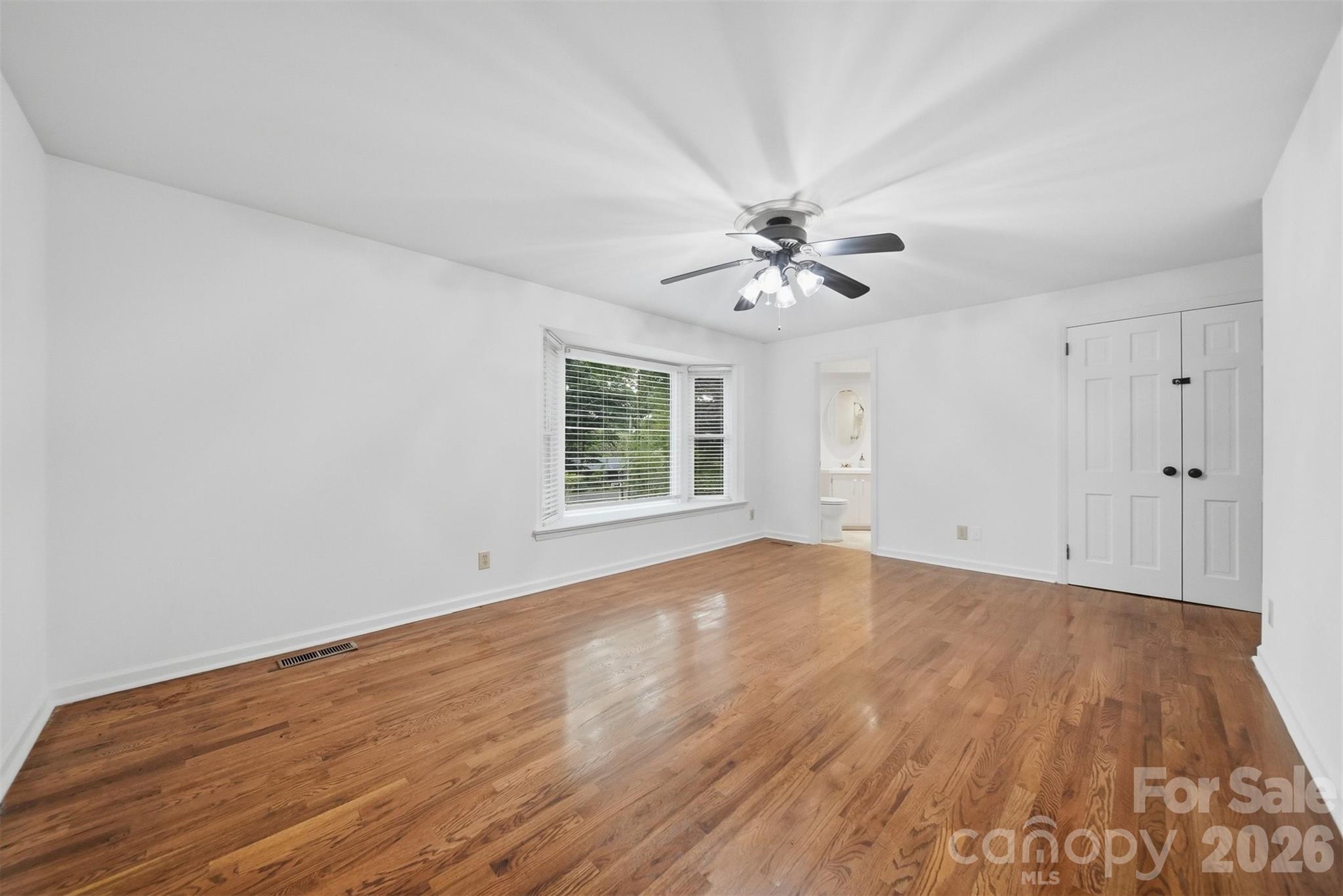 1085 19th Avenue Place NW — Hickory