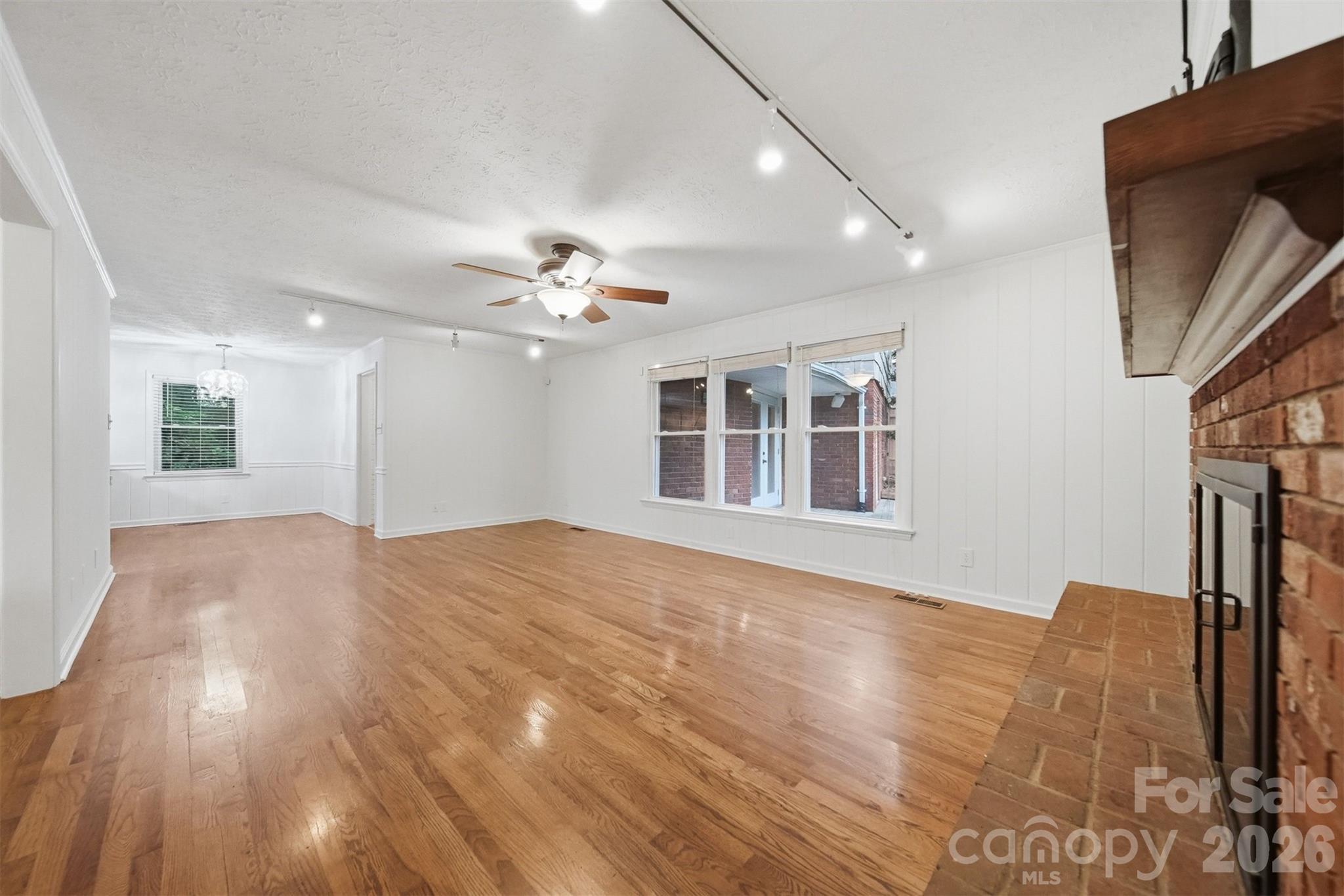 1085 19th Avenue Place NW — Hickory