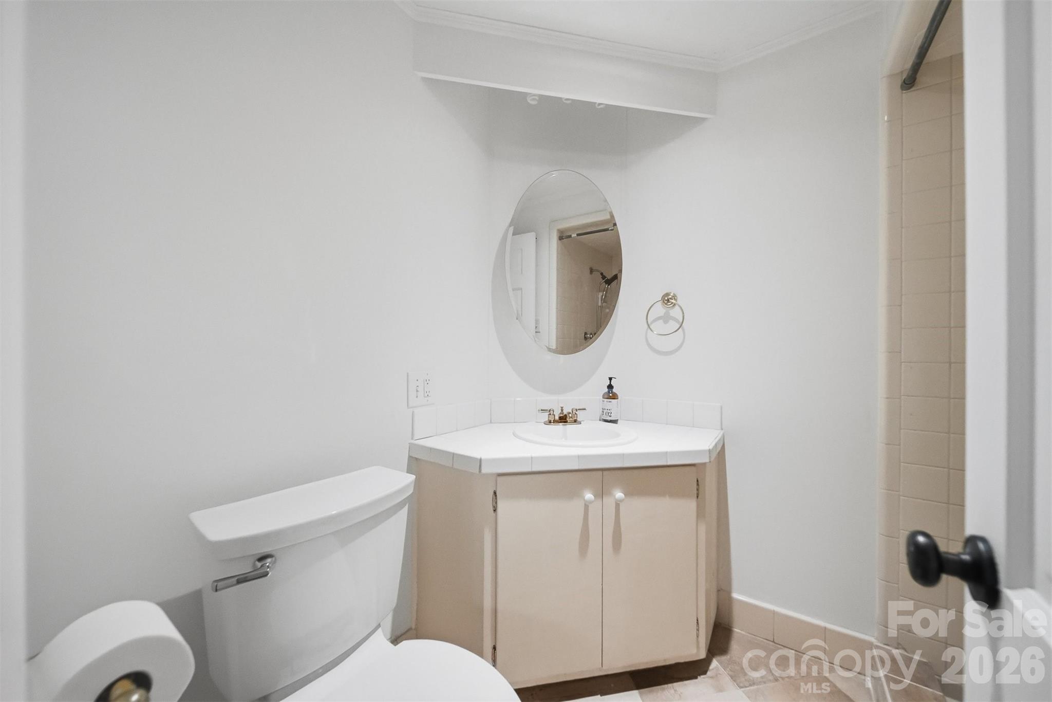1085 19th Avenue Place NW — Hickory