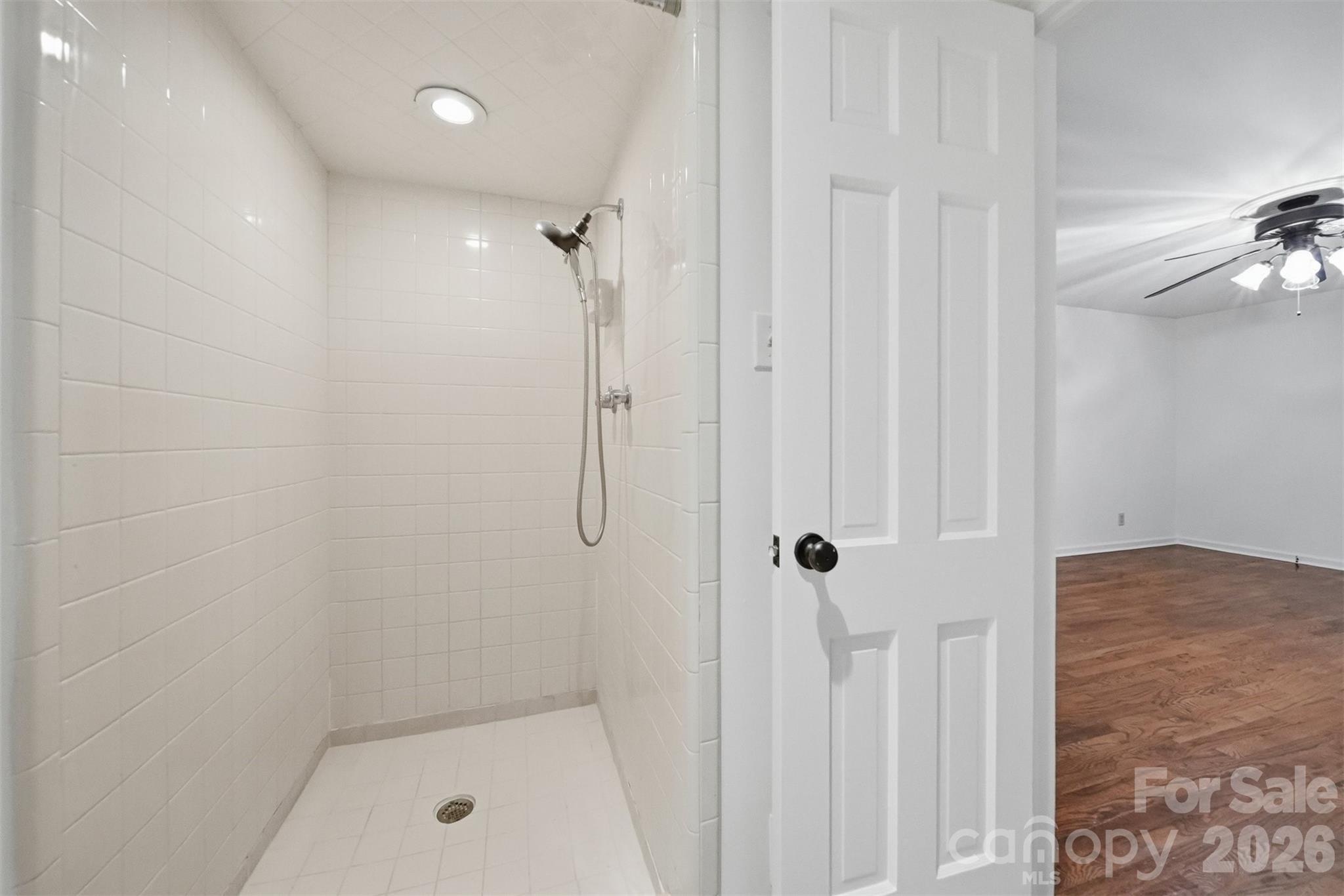 1085 19th Avenue Place NW — Hickory
