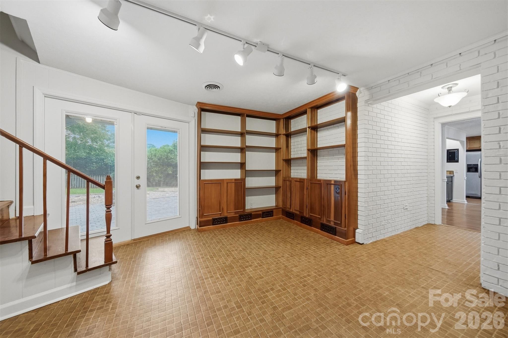 1085 19th Avenue Place NW — Hickory