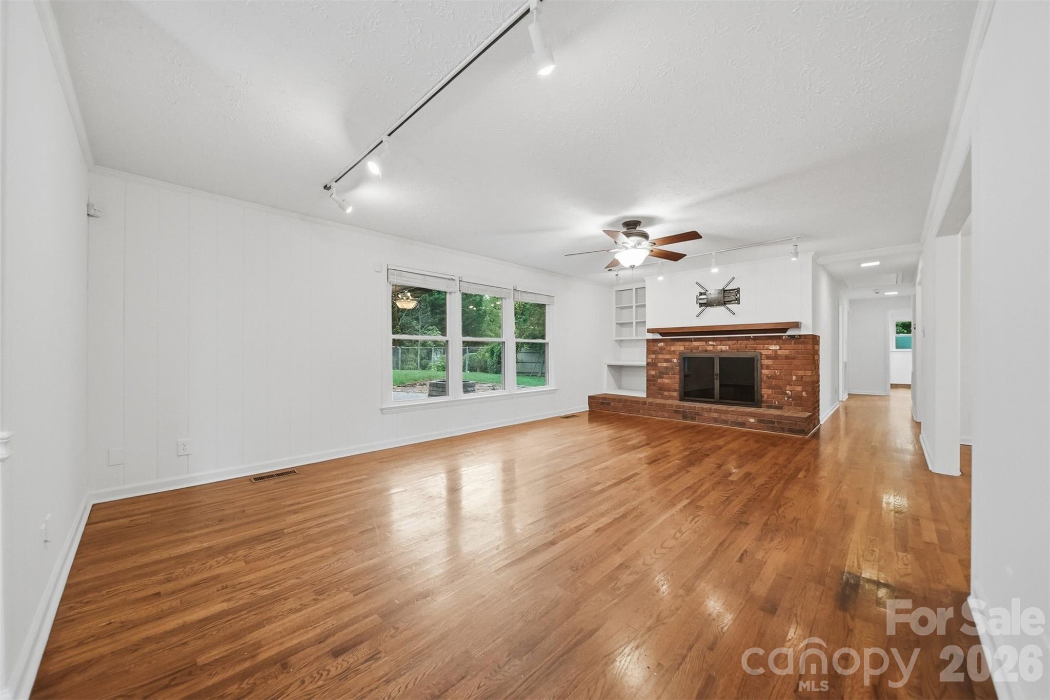 1085 19th Avenue Place NW — Hickory