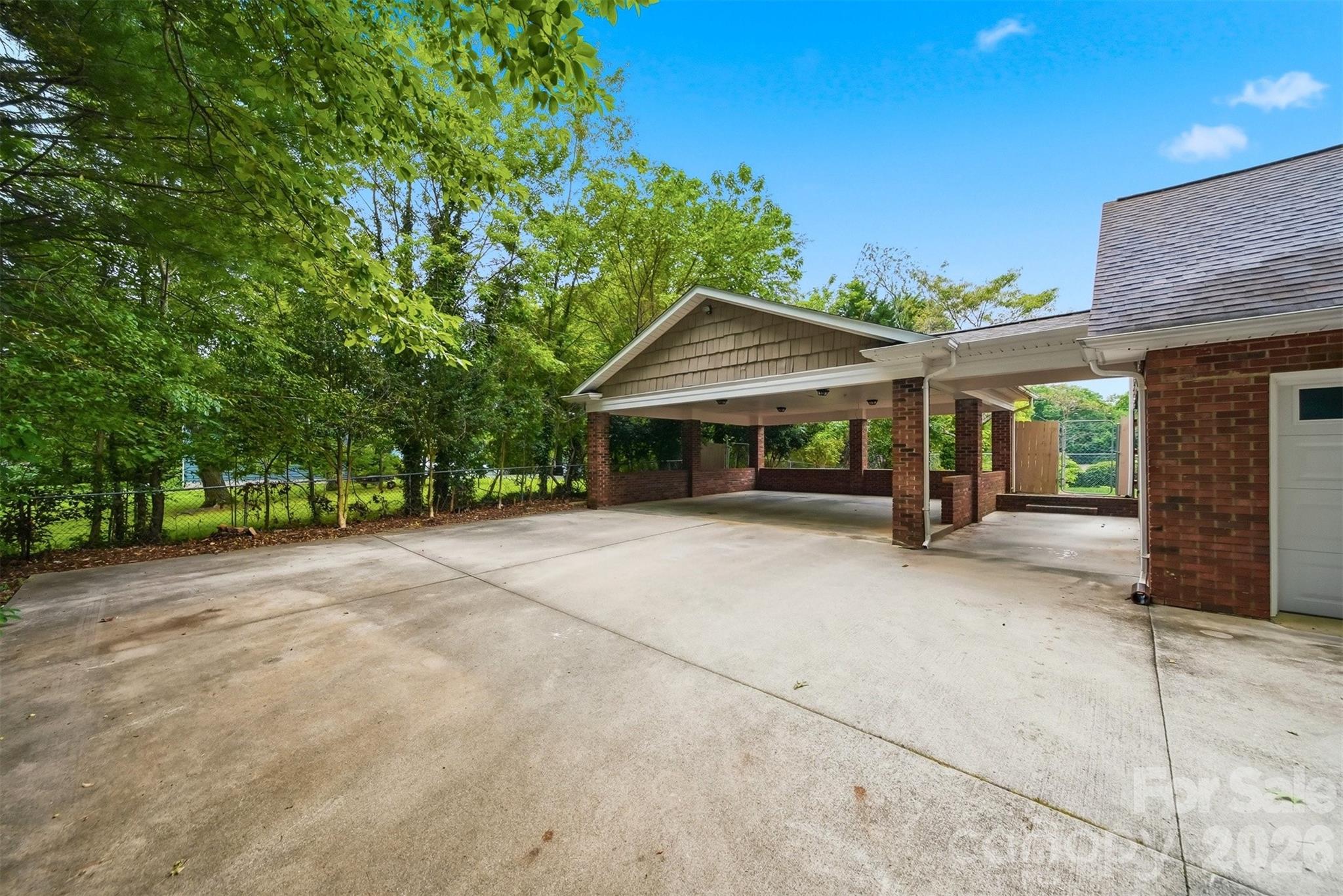 1085 19th Avenue Place NW — Hickory